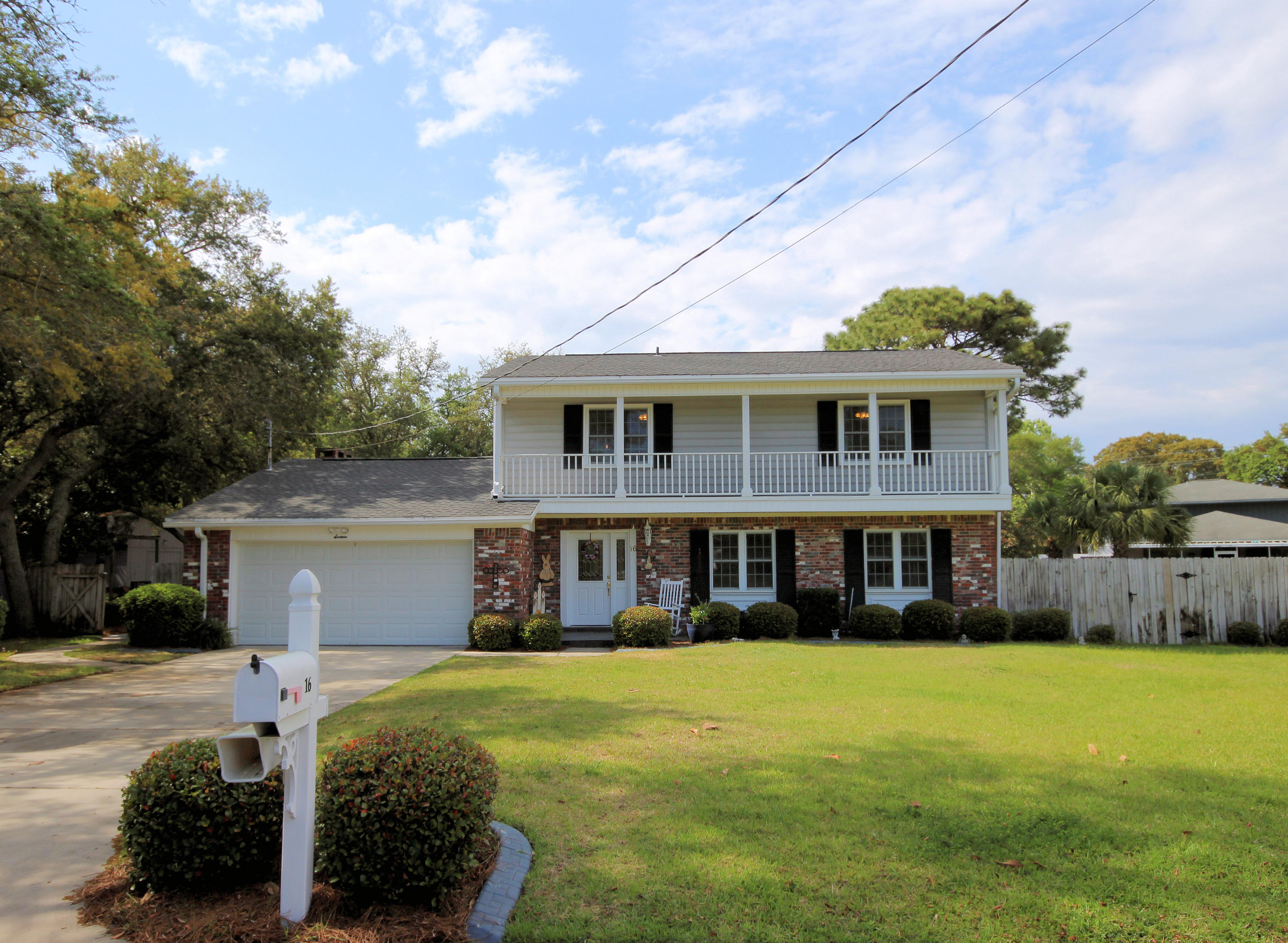 LAKE LORRAINE ESTATES 2 - Residential