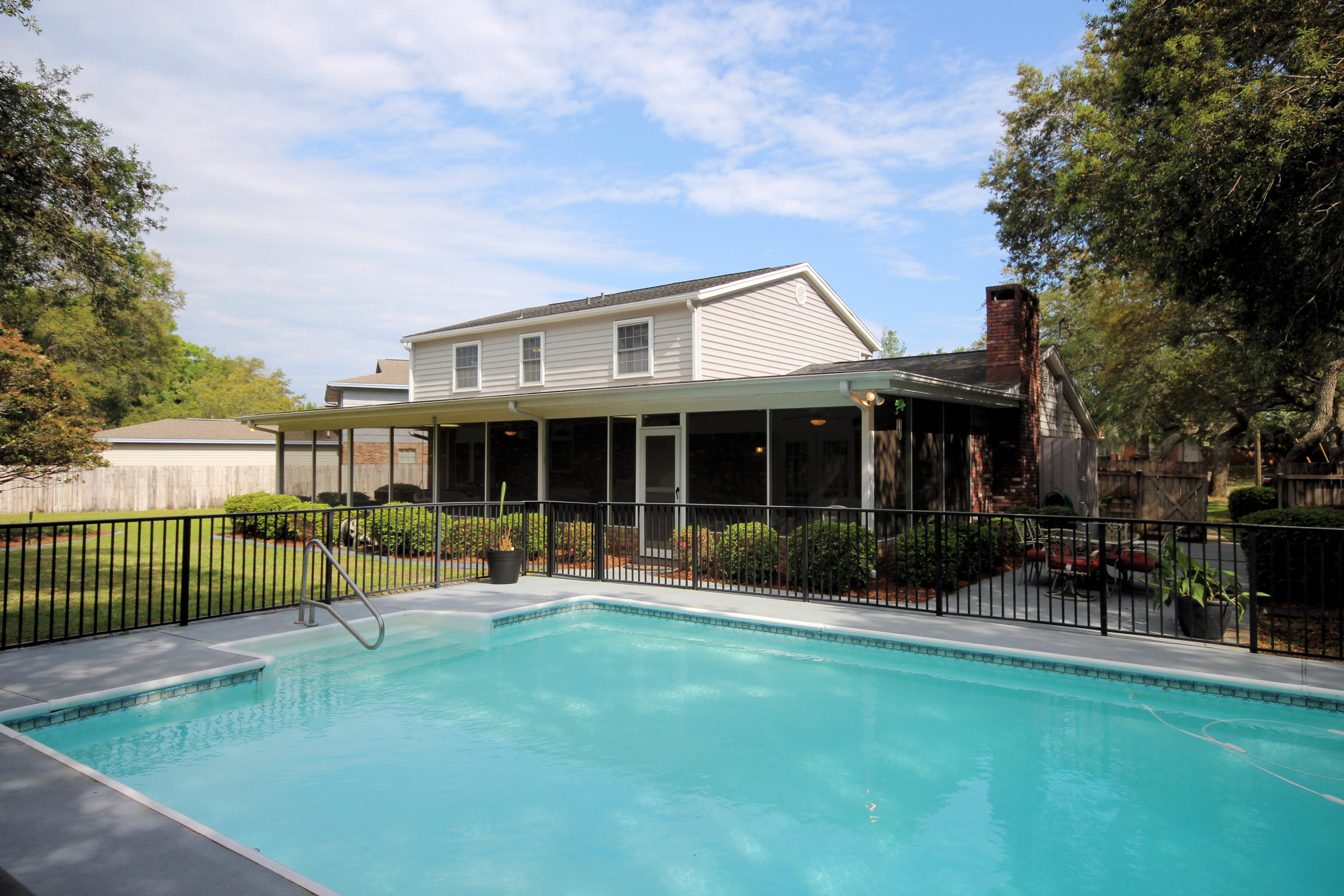 LAKE LORRAINE ESTATES 2 - Residential