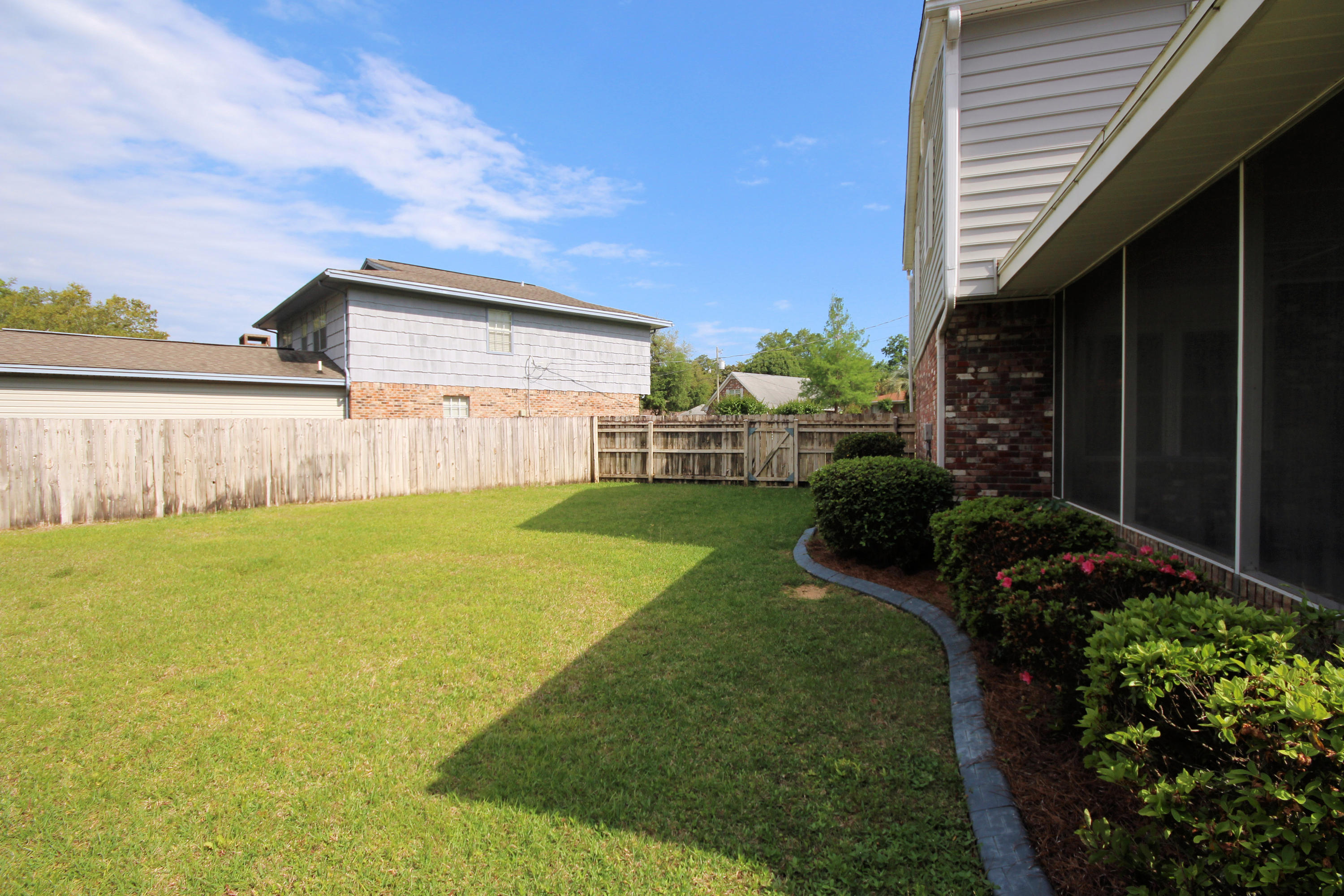 LAKE LORRAINE ESTATES 2 - Residential