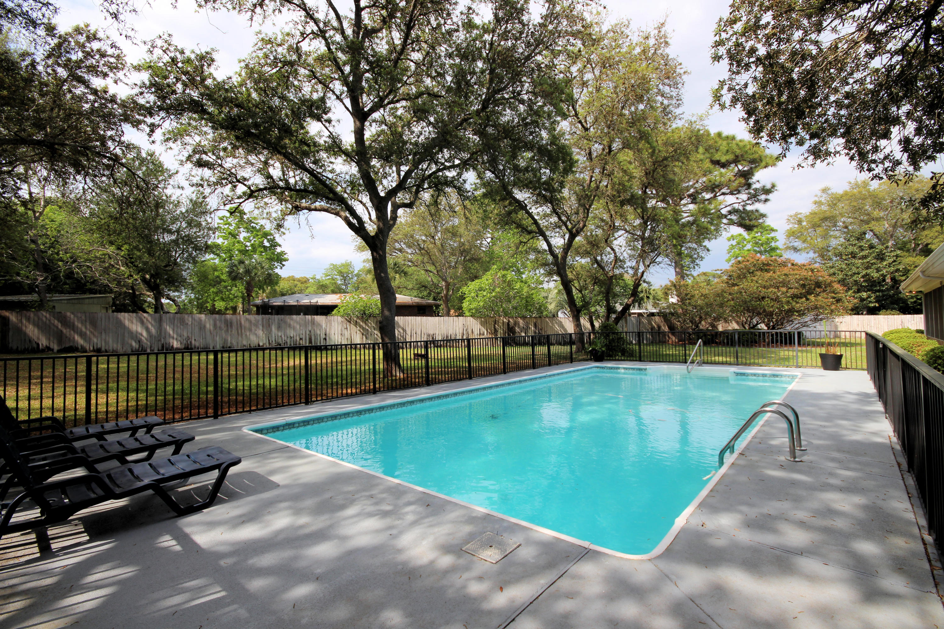 LAKE LORRAINE ESTATES 2 - Residential