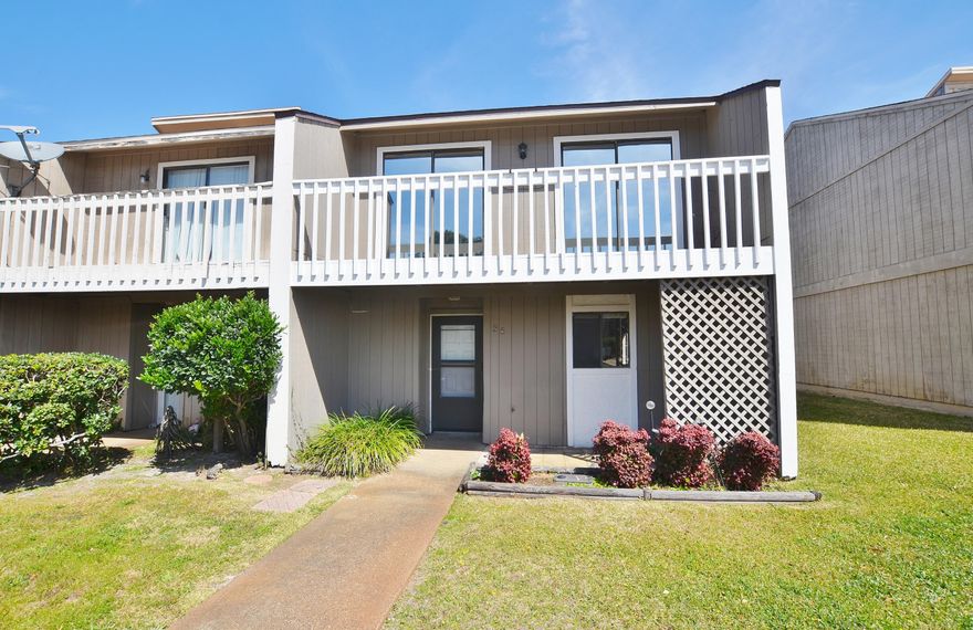 Great central Destin 3 bedroom townhouse available for a 12 month lease, unfurnished. This property features an open floor plan, ceramic tile throughout the downstairs, carpet in bedrooms, fireplace in the living room , and balconies off the bedrooms! Call Today to schedule a showing.