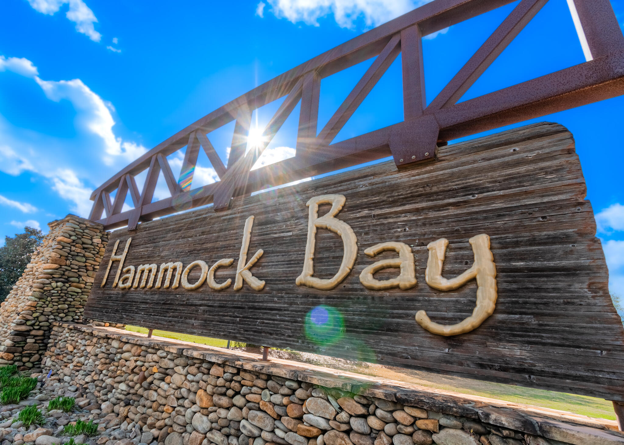HAMMOCK BAY - Residential