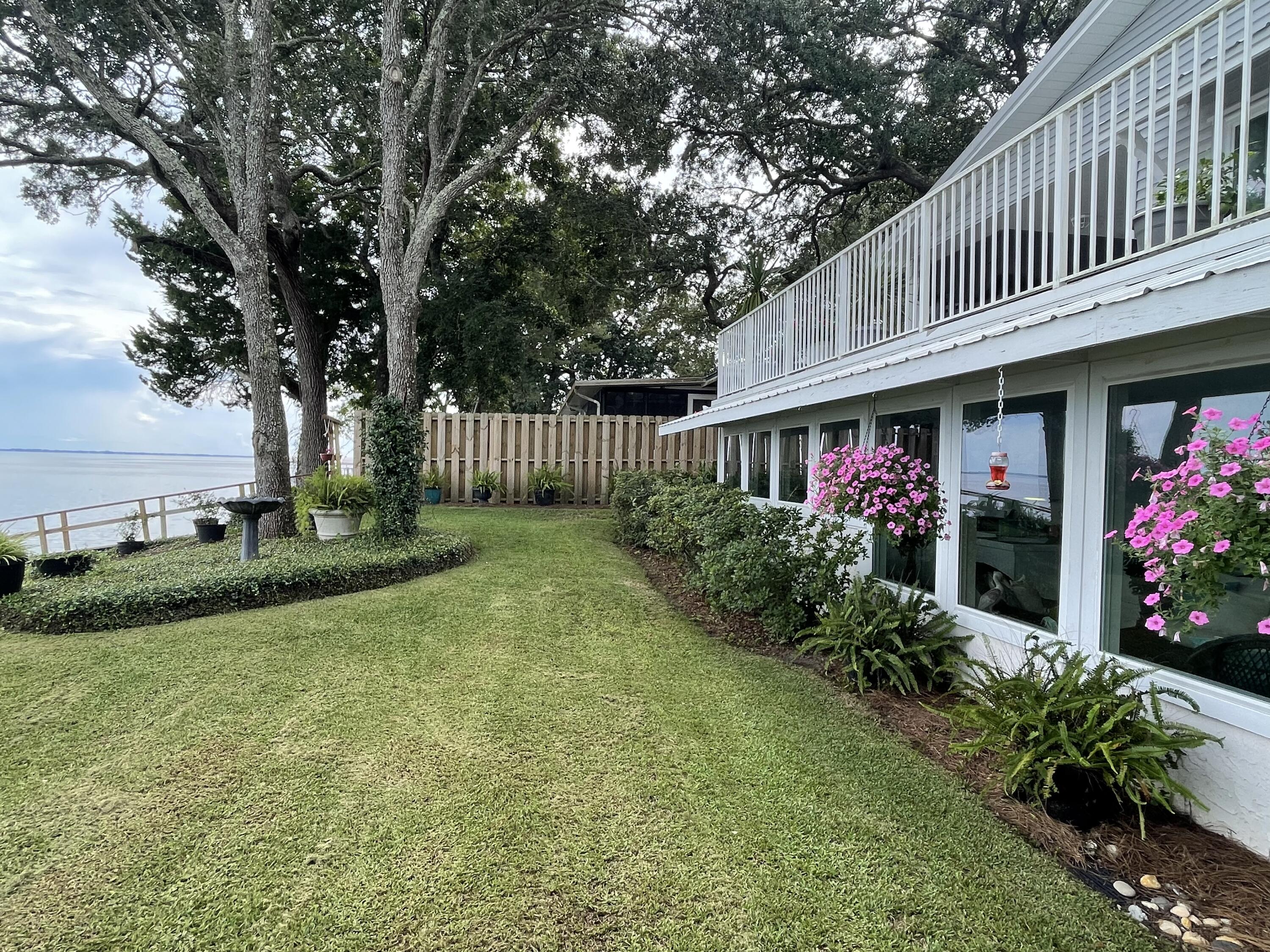 MULLET CREEK - Residential