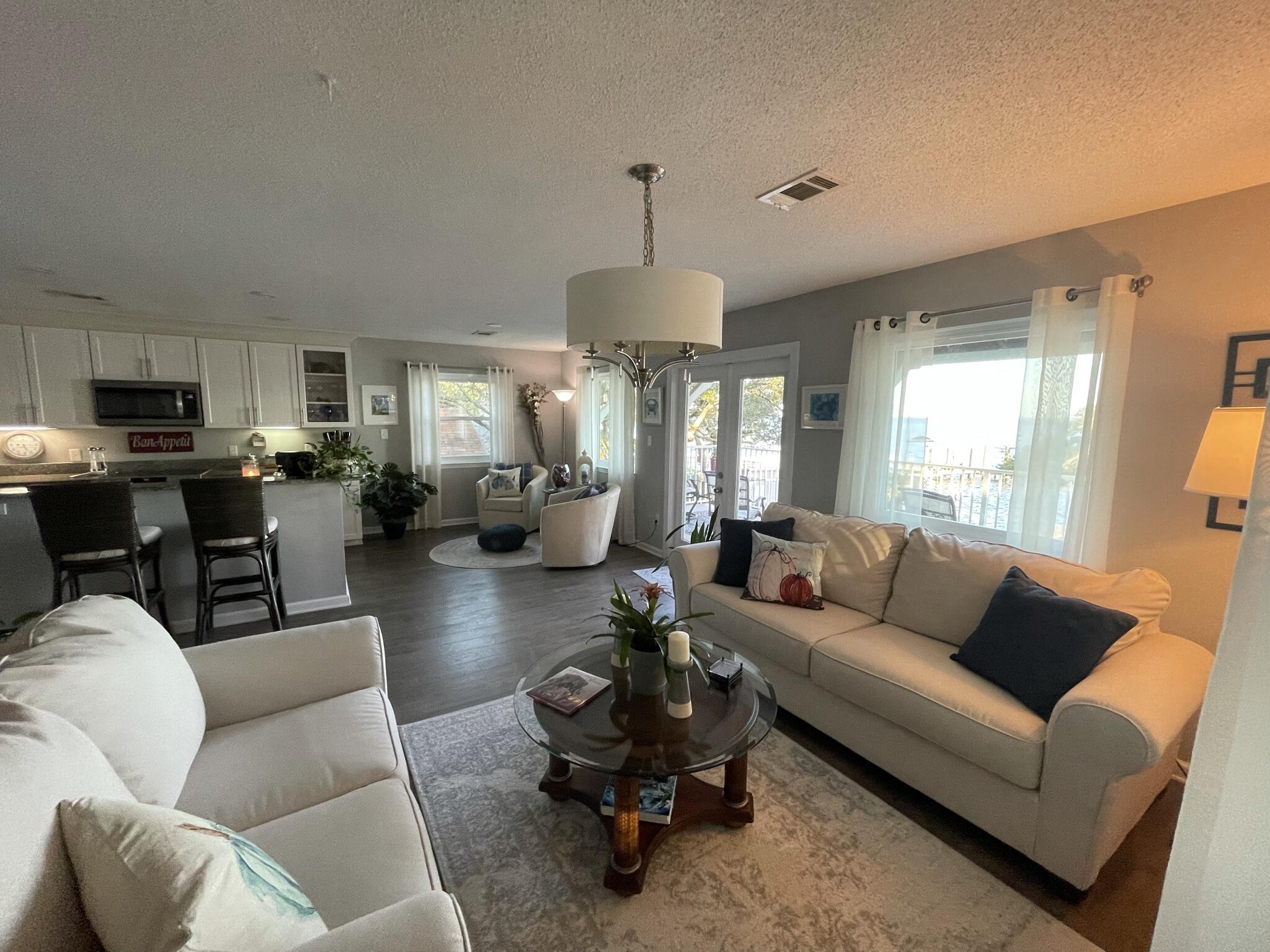 MULLET CREEK - Residential