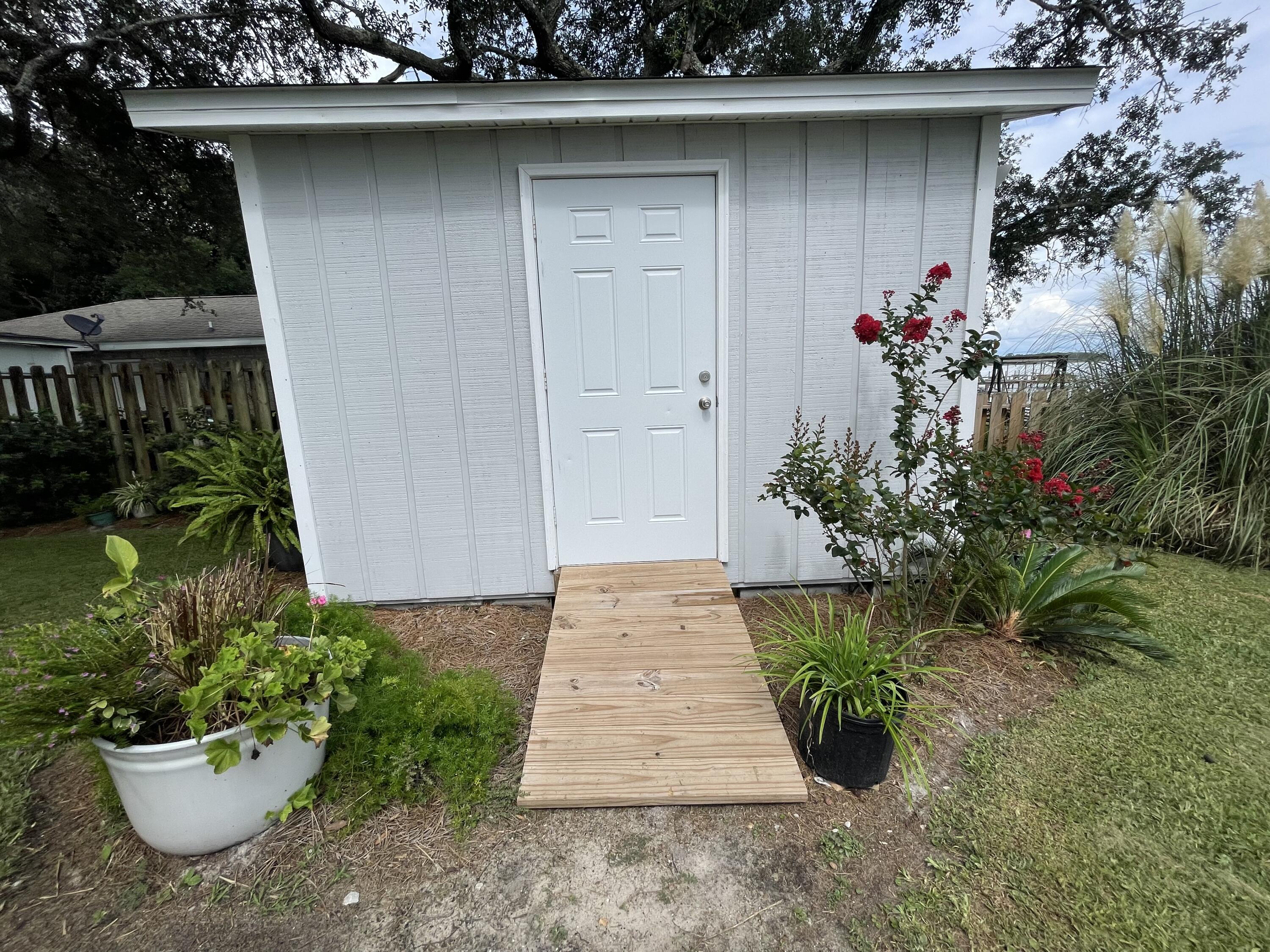 MULLET CREEK - Residential