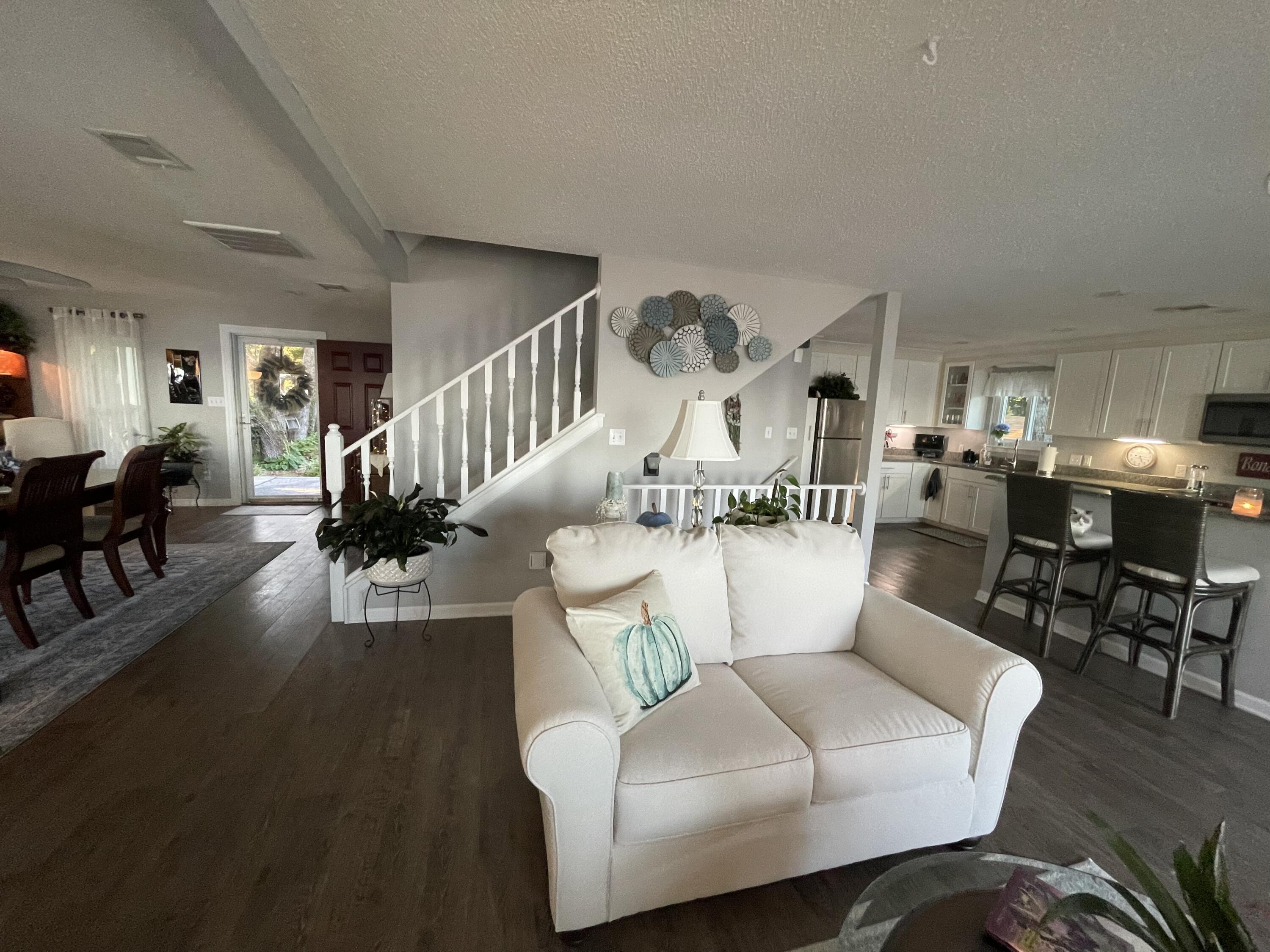 MULLET CREEK - Residential