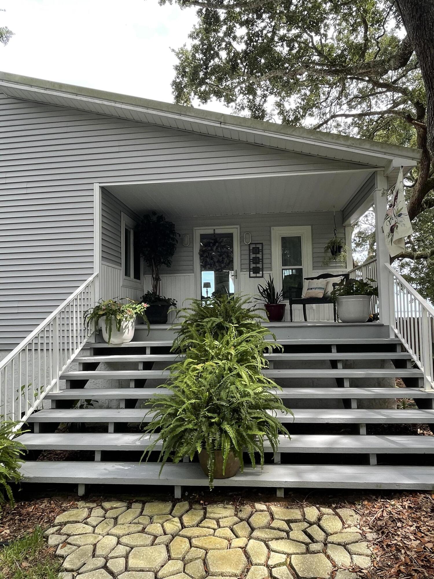 MULLET CREEK - Residential