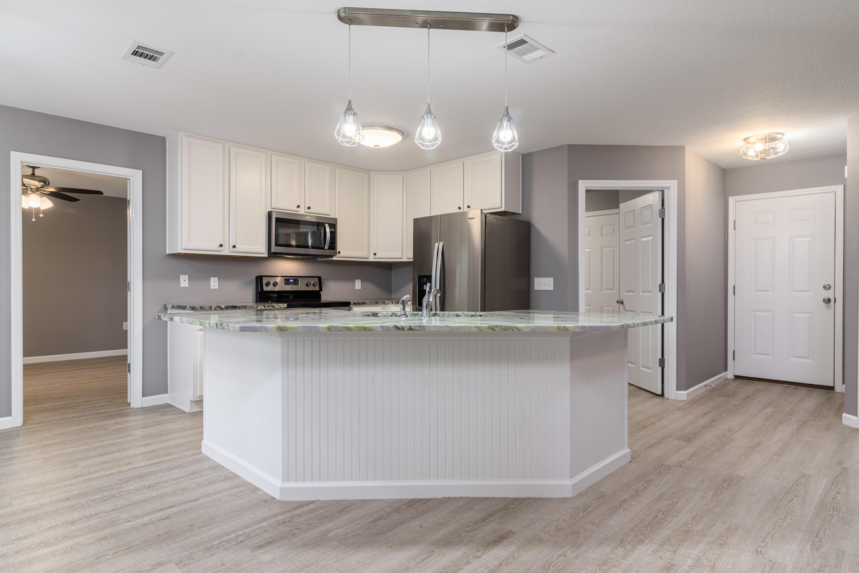 SHOAL TERRACE EST LOT 8 BLK A - Residential