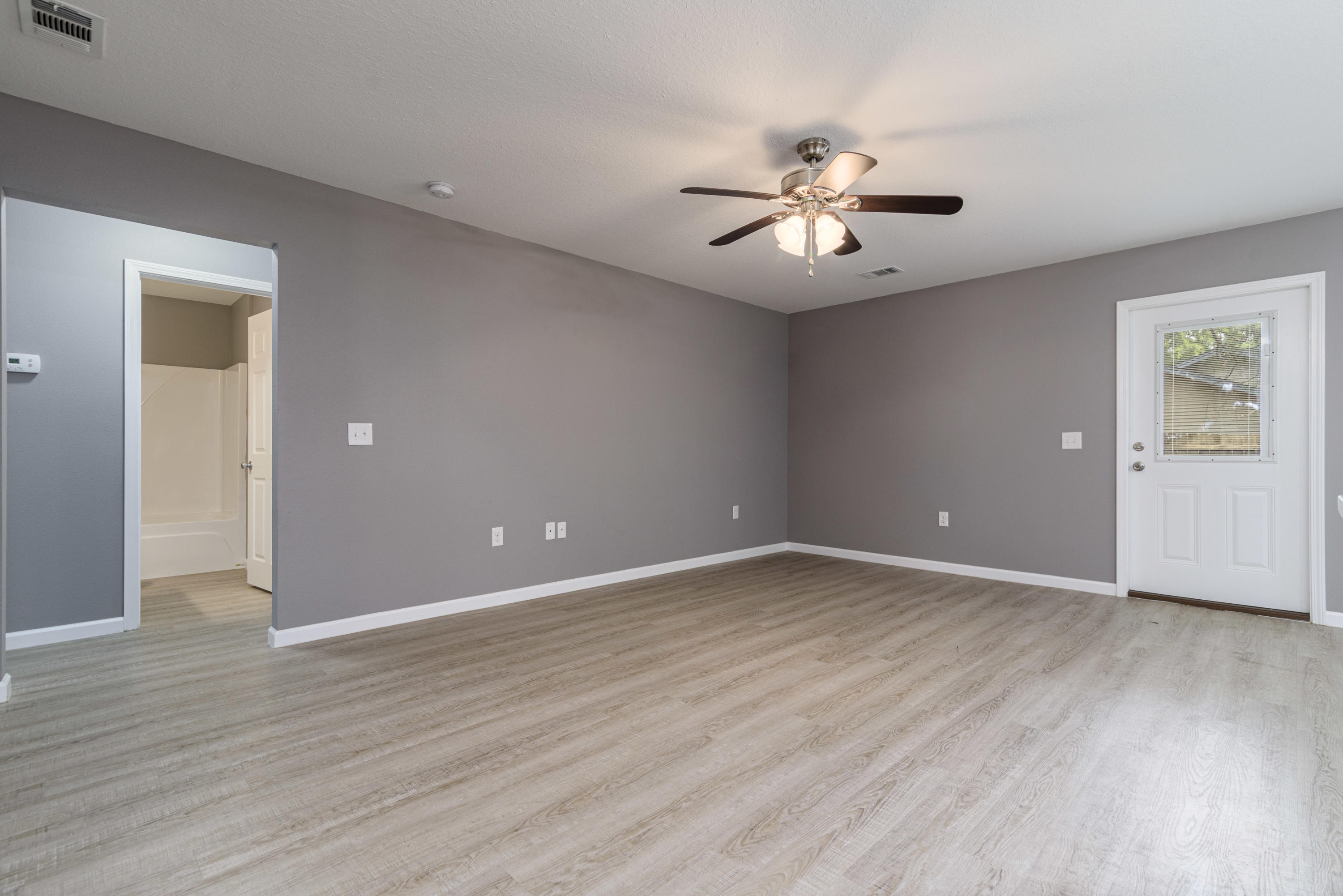 SHOAL TERRACE EST LOT 8 BLK A - Residential