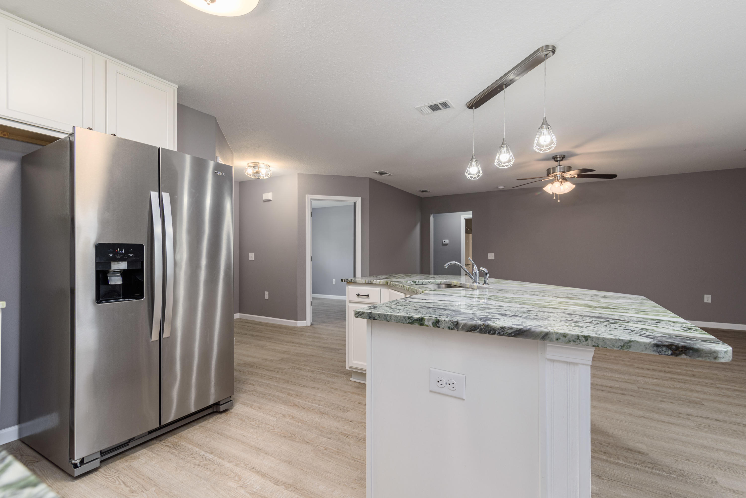 SHOAL TERRACE EST LOT 8 BLK A - Residential