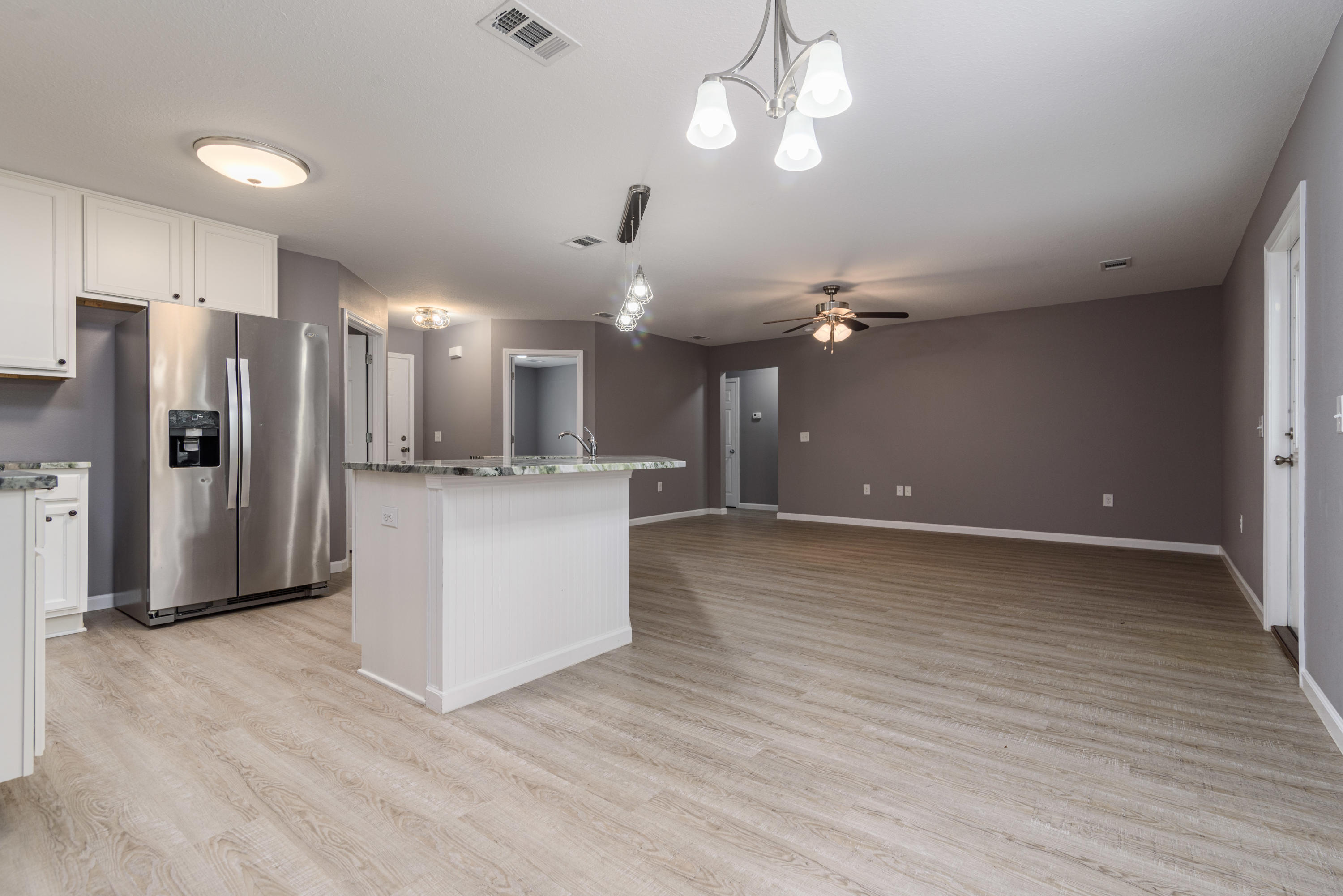 SHOAL TERRACE EST LOT 8 BLK A - Residential