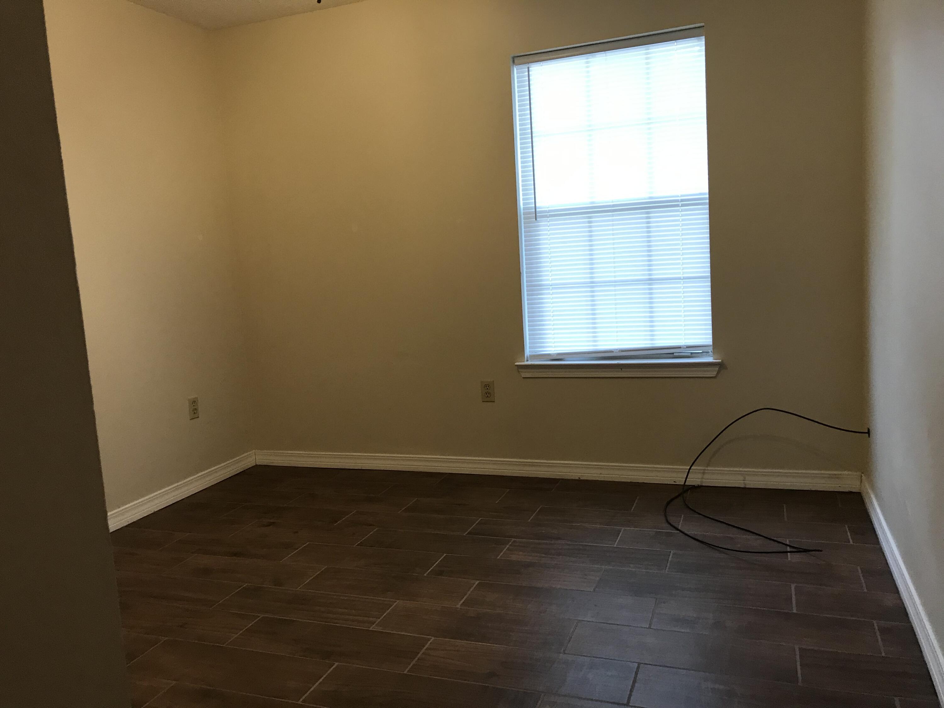 SOUTH POINTE ESTATES - Residential Lease