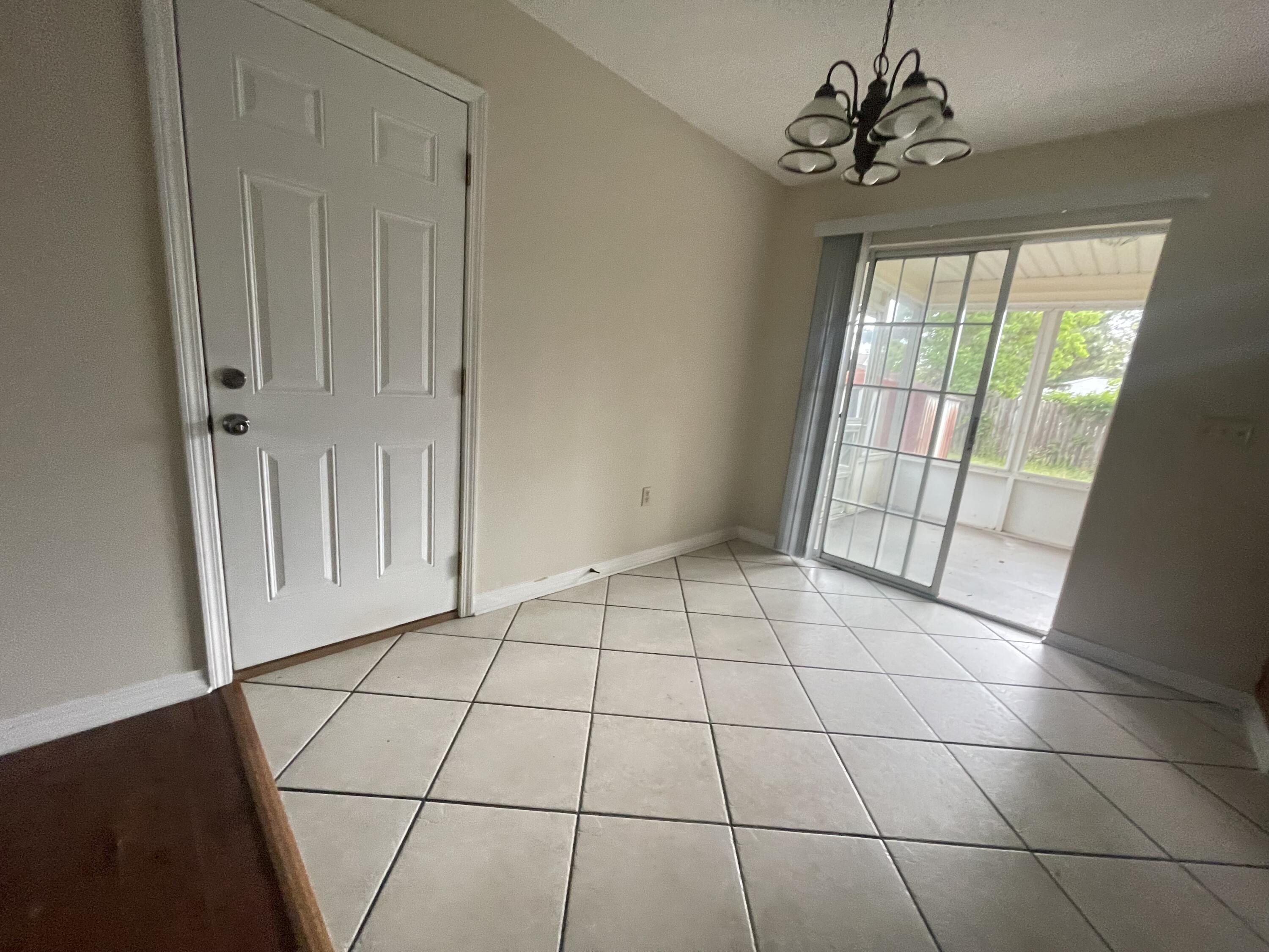 SOUTH POINTE ESTATES - Residential Lease