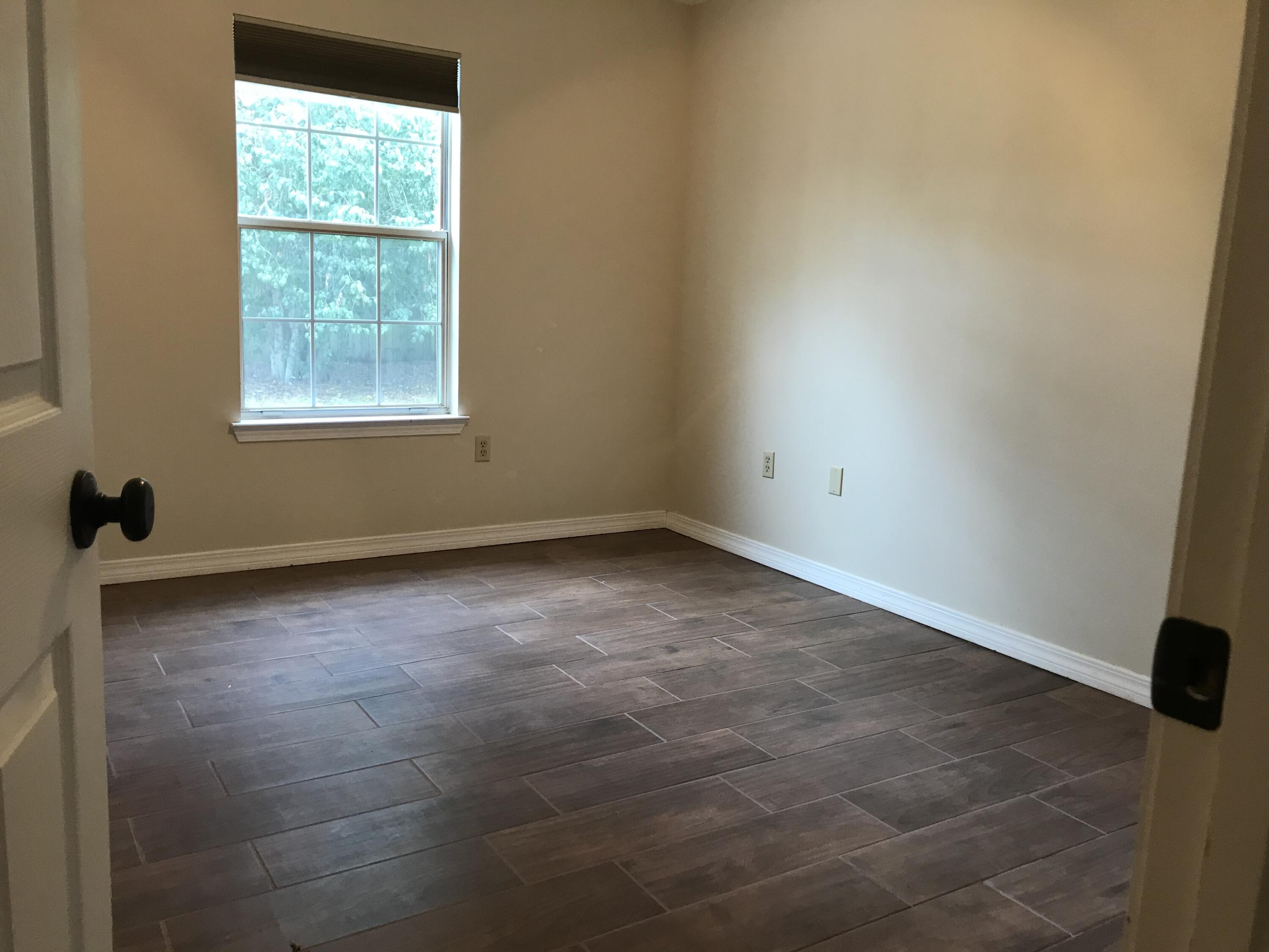 SOUTH POINTE ESTATES - Residential Lease