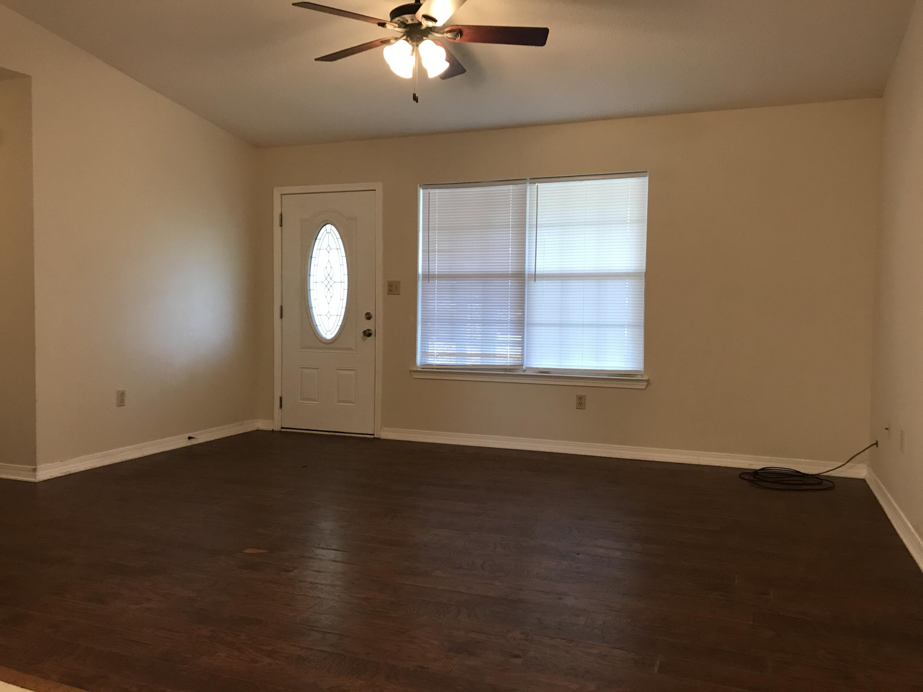 SOUTH POINTE ESTATES - Residential Lease