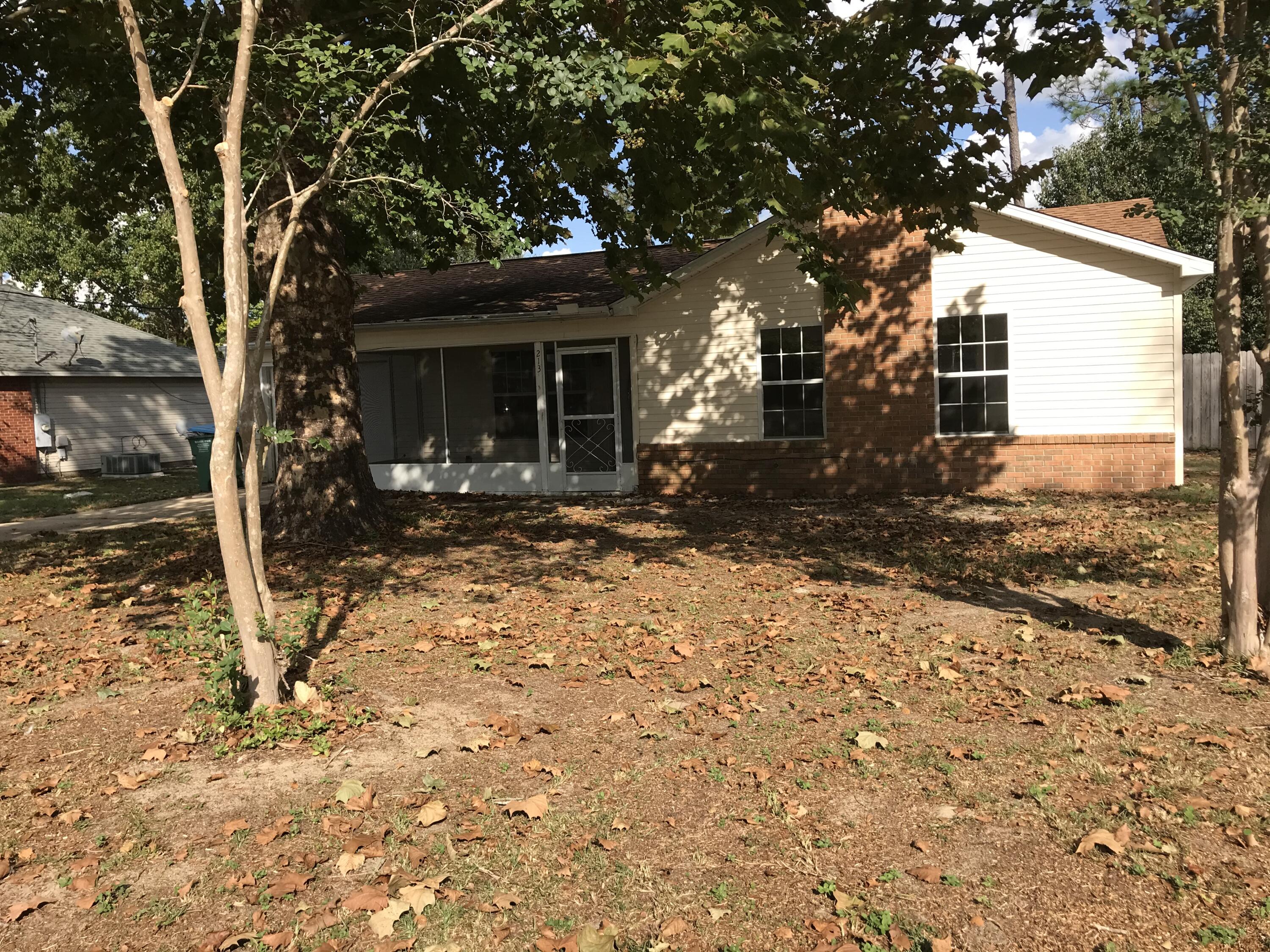 SOUTH POINTE ESTATES - Residential Lease