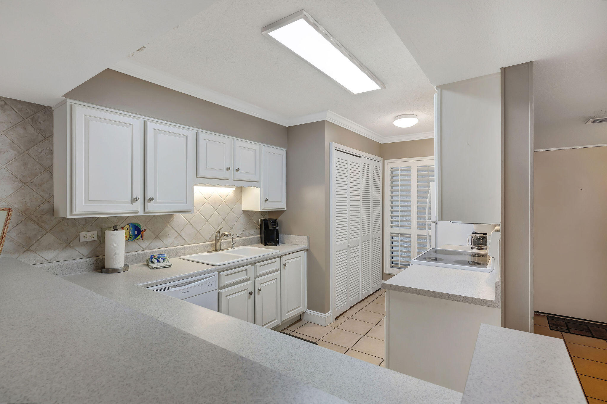 MAINSAIL CONDO PH 1 - Residential