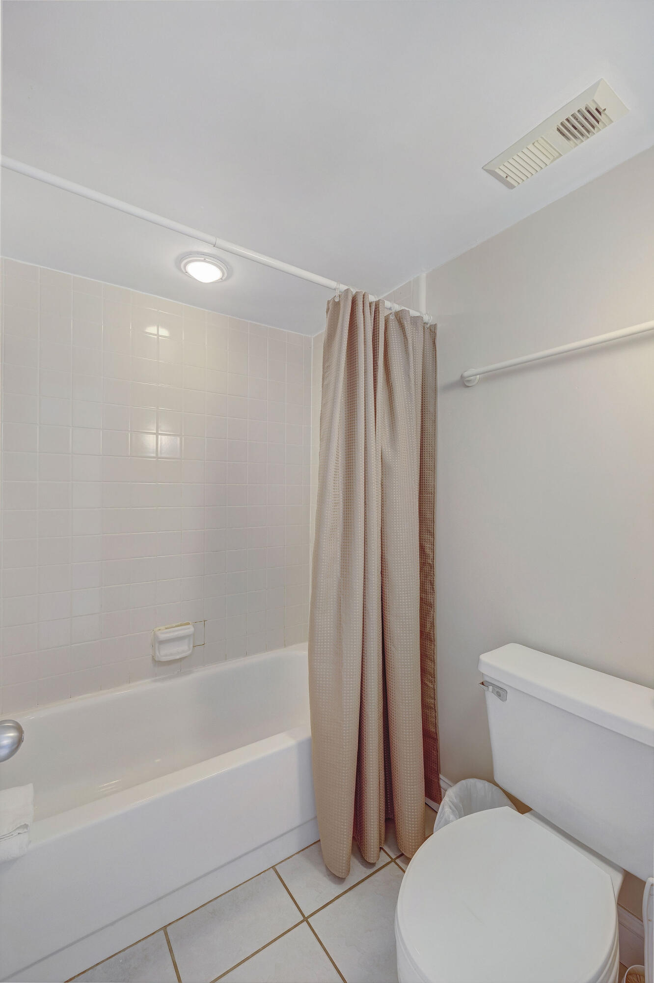 MAINSAIL CONDO PH 1 - Residential