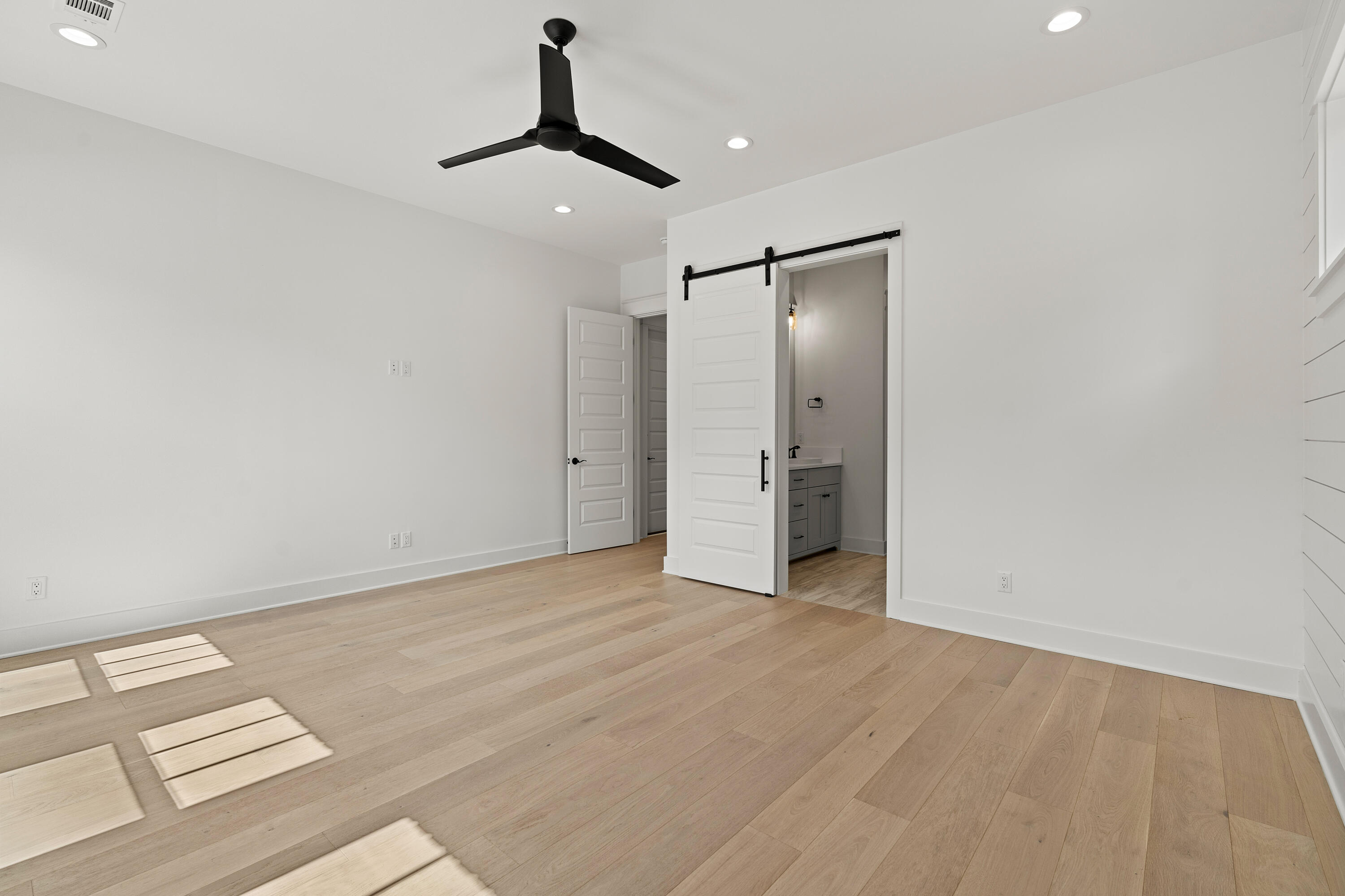 RIDGEWALK - Residential