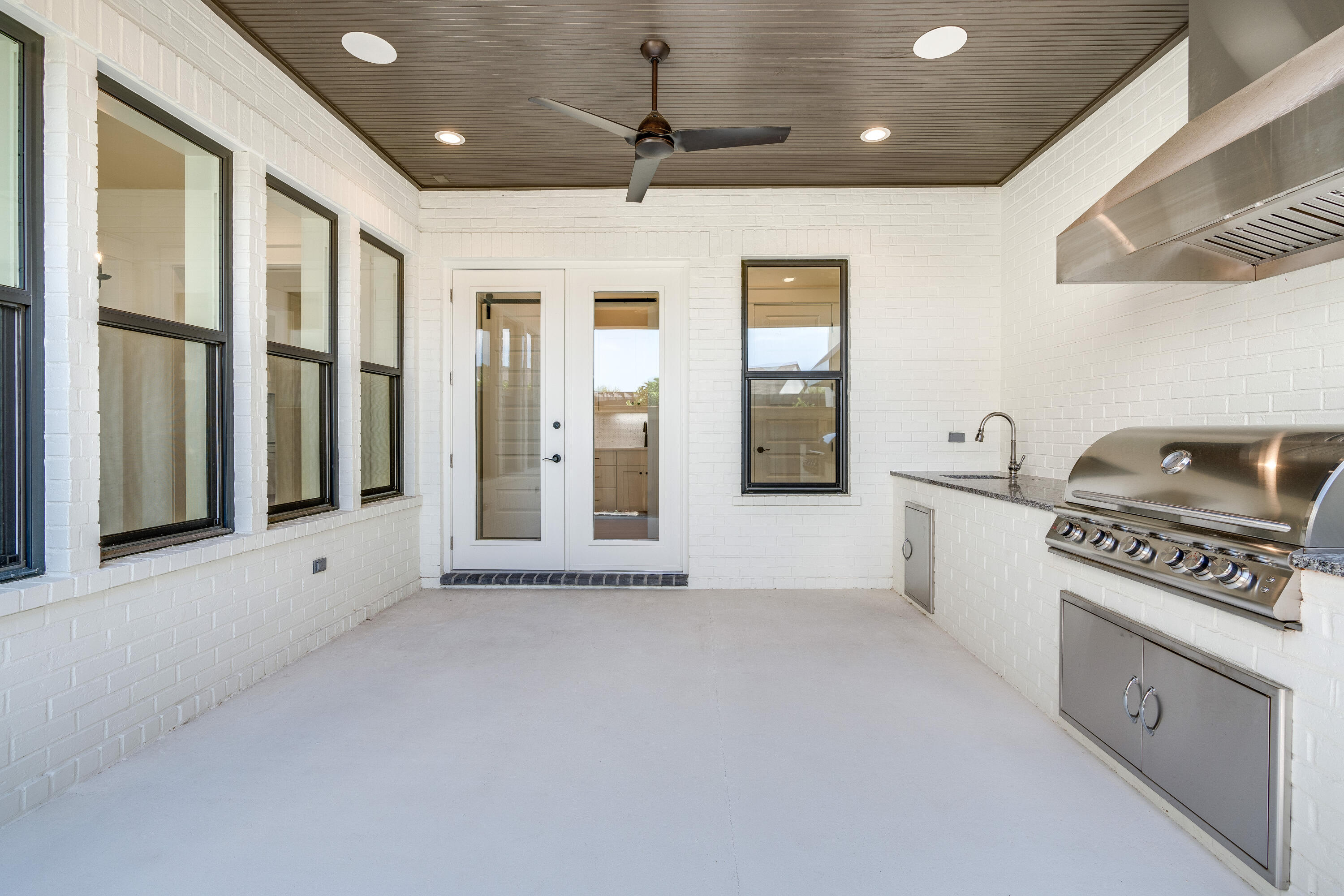 RIDGEWALK - Residential