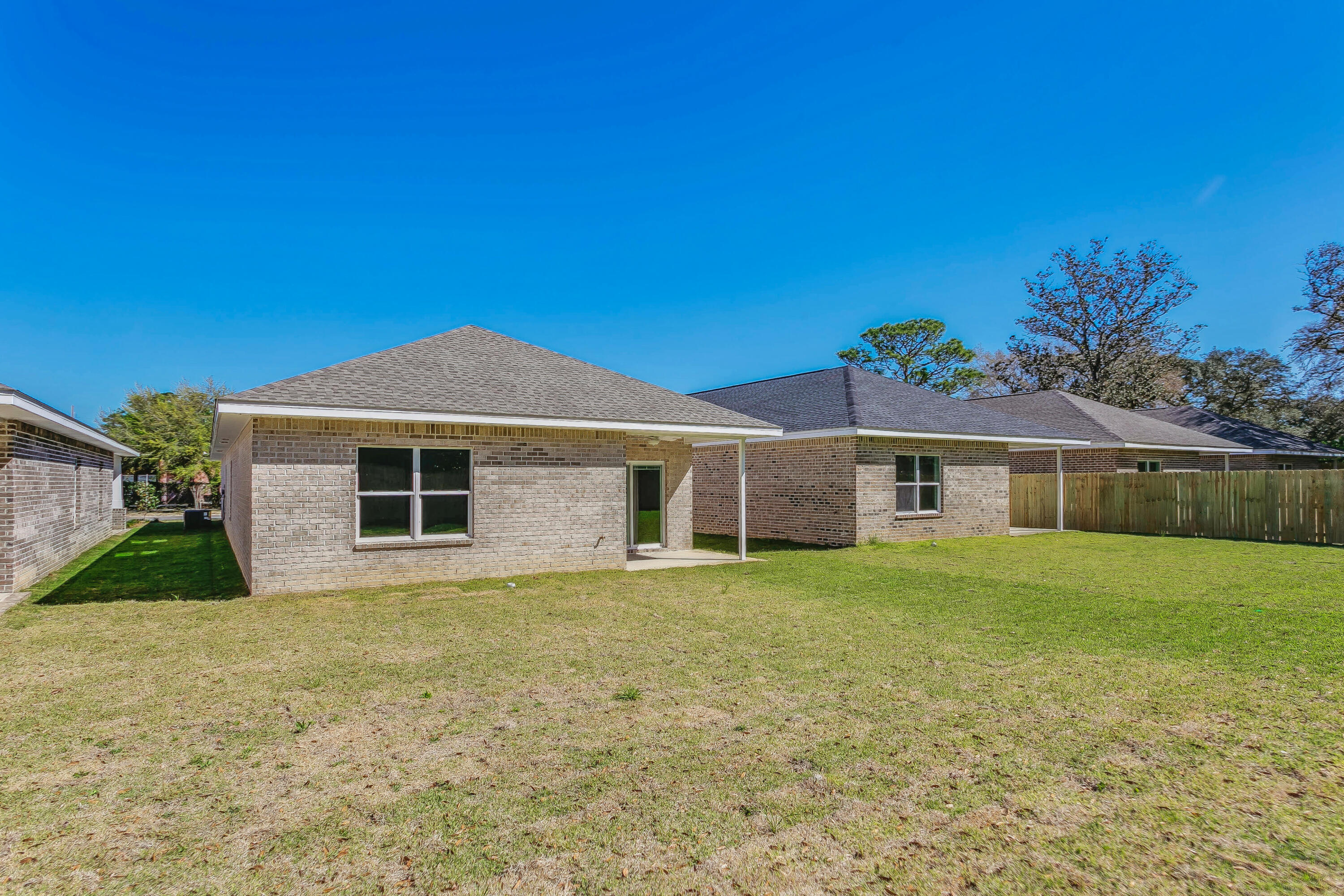 NICEVILLE (222200.00) - Residential