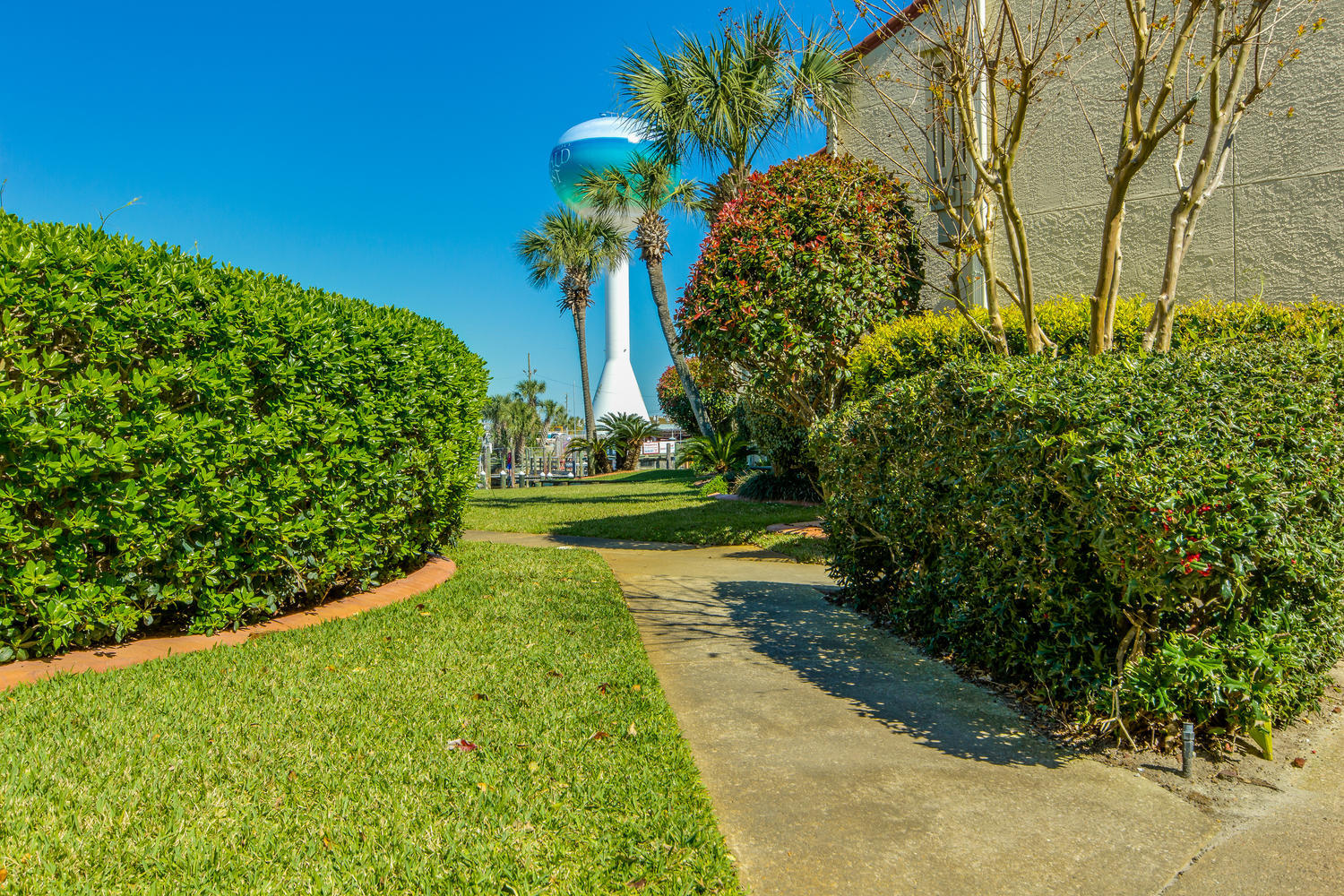 CLIPPER COVE T/H - Residential