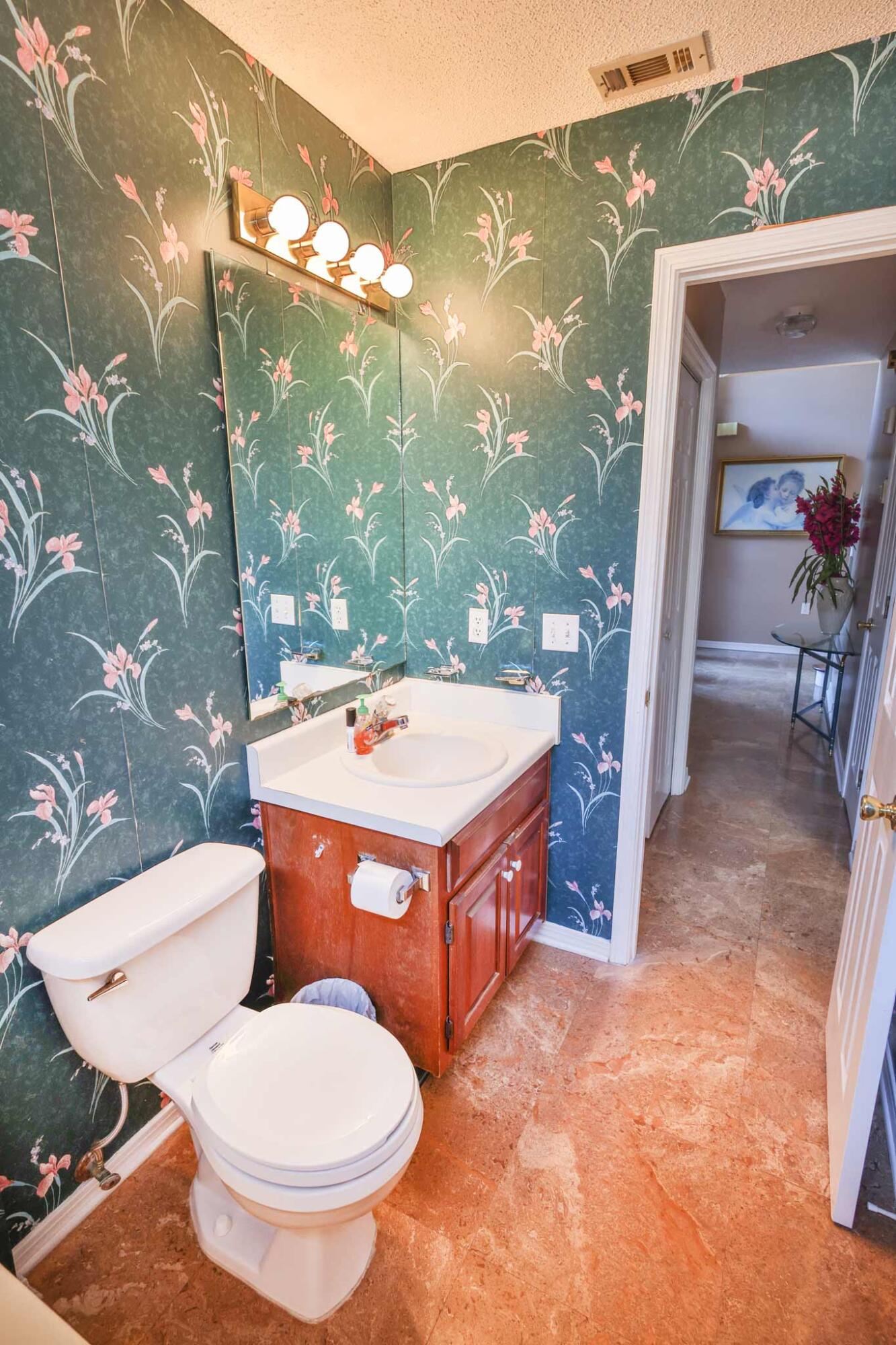 SHALIMAR COMMONS - Residential