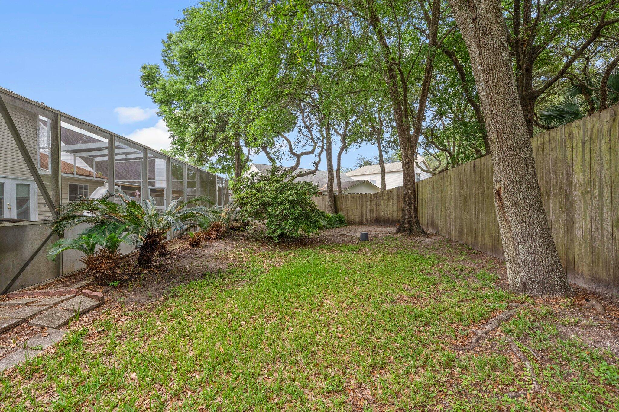 SHALIMAR COMMONS - Residential