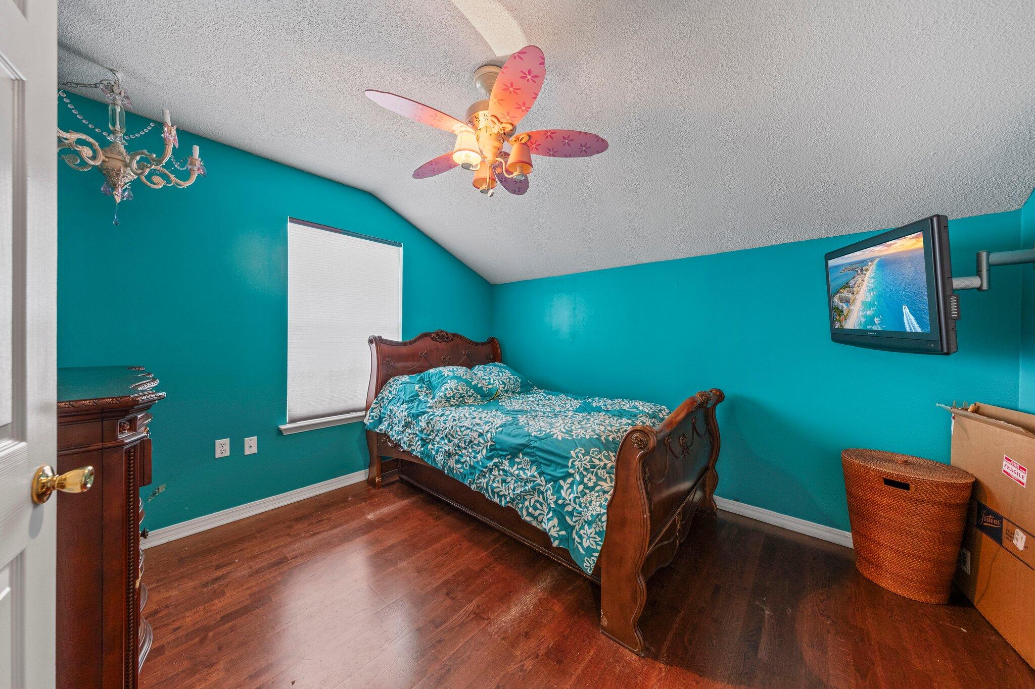 SHALIMAR COMMONS - Residential