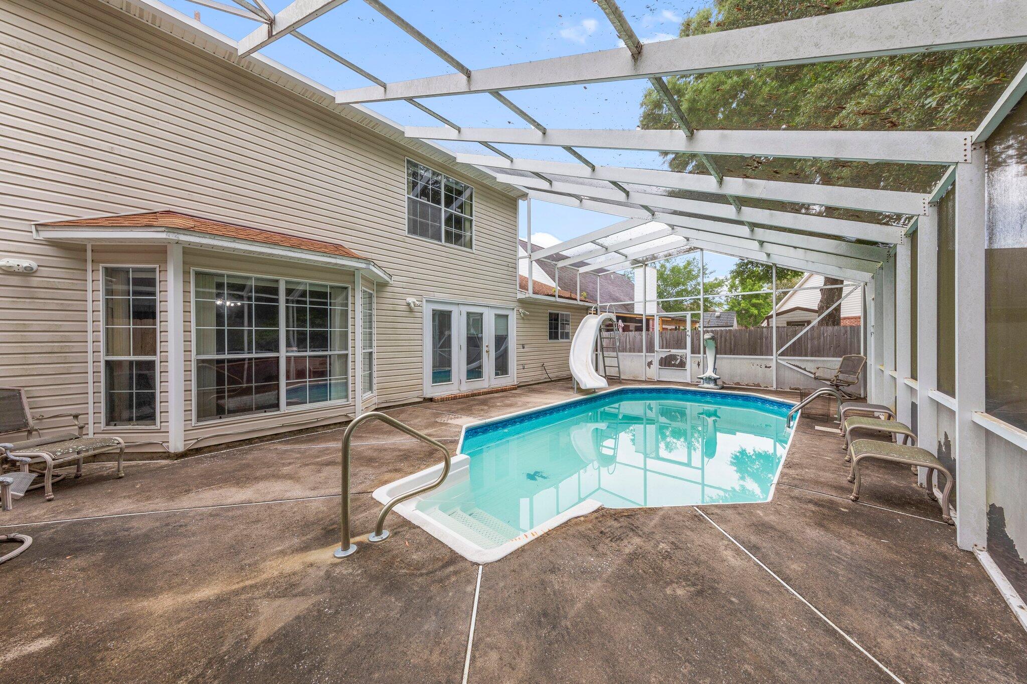 SHALIMAR COMMONS - Residential