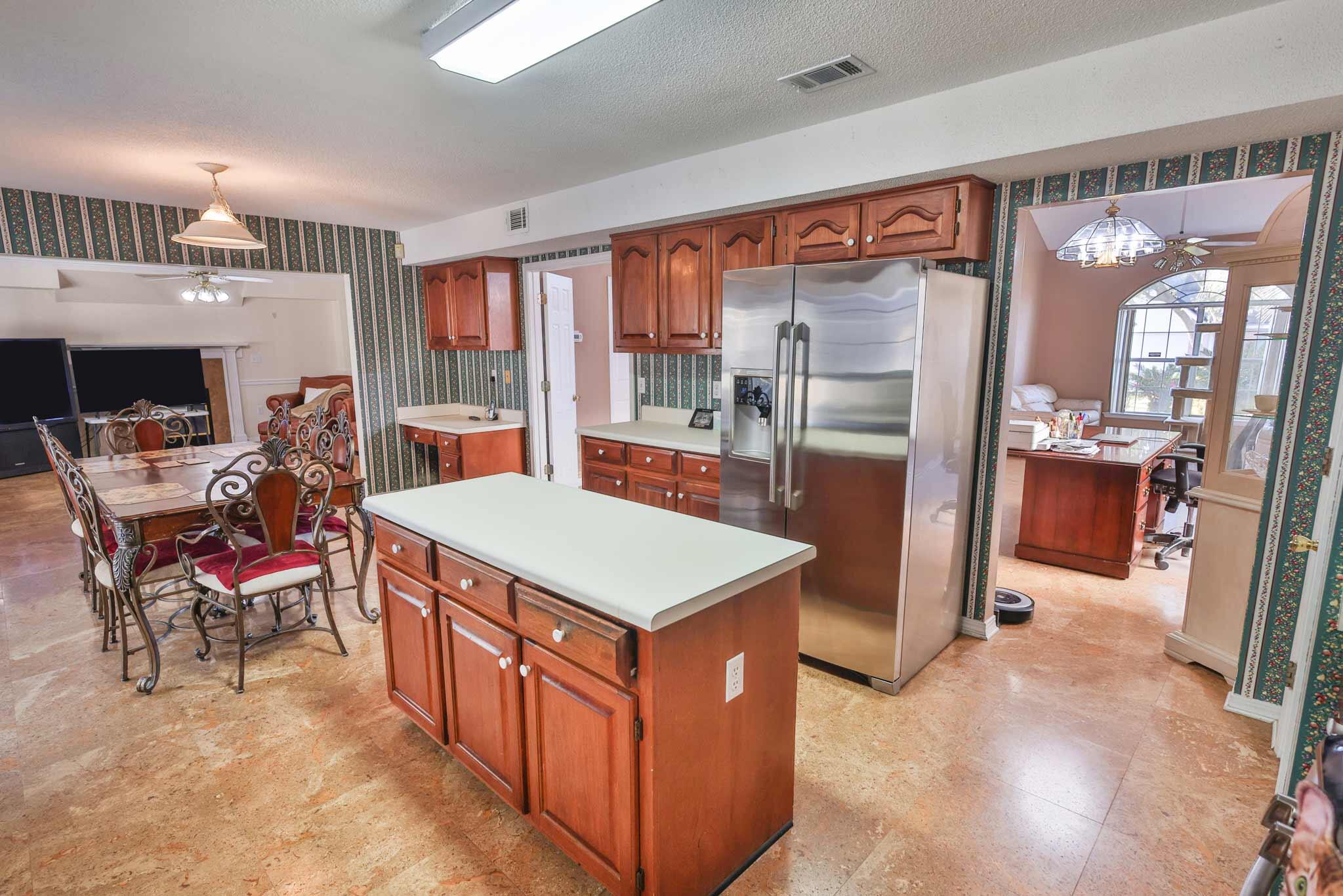 SHALIMAR COMMONS - Residential