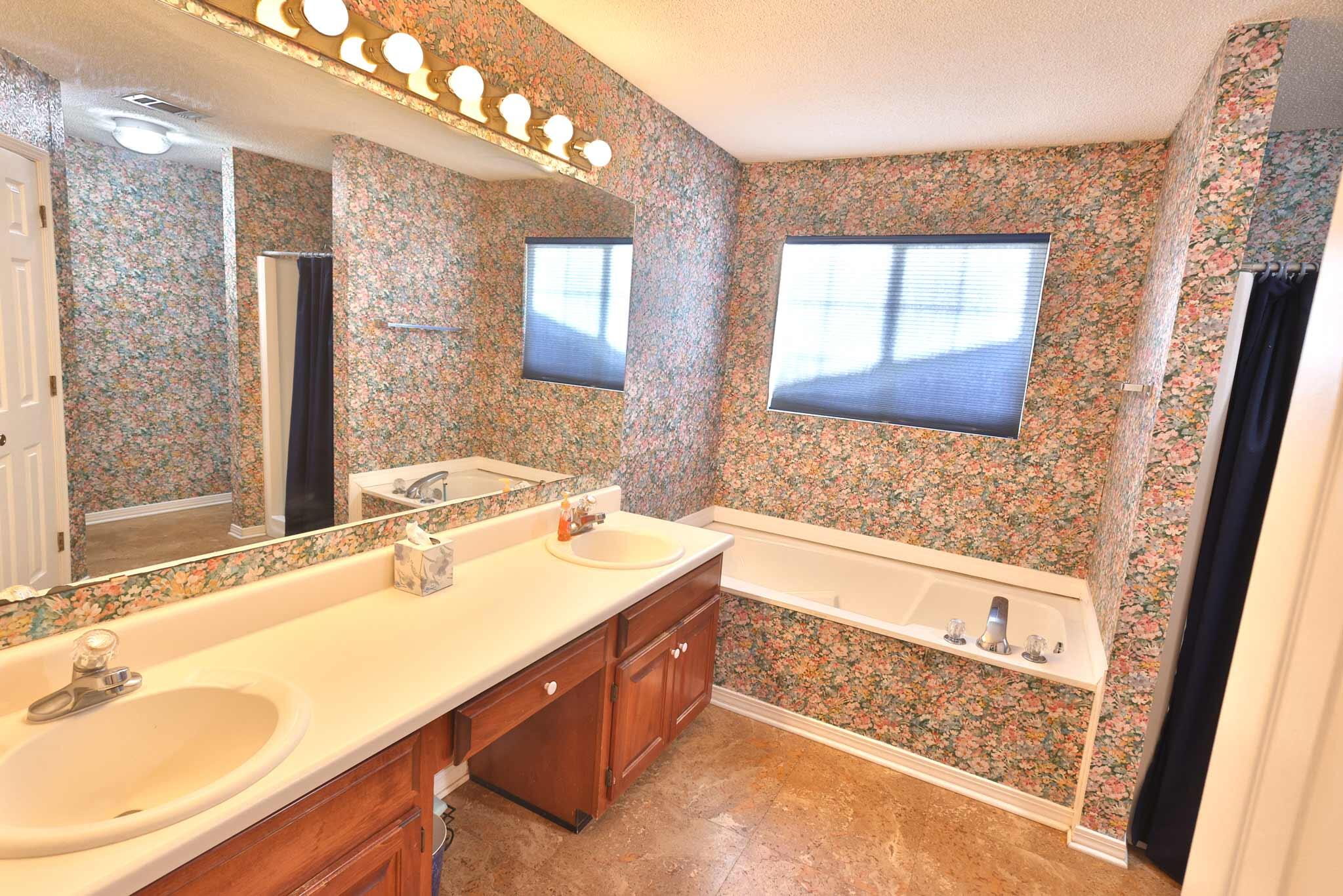 SHALIMAR COMMONS - Residential