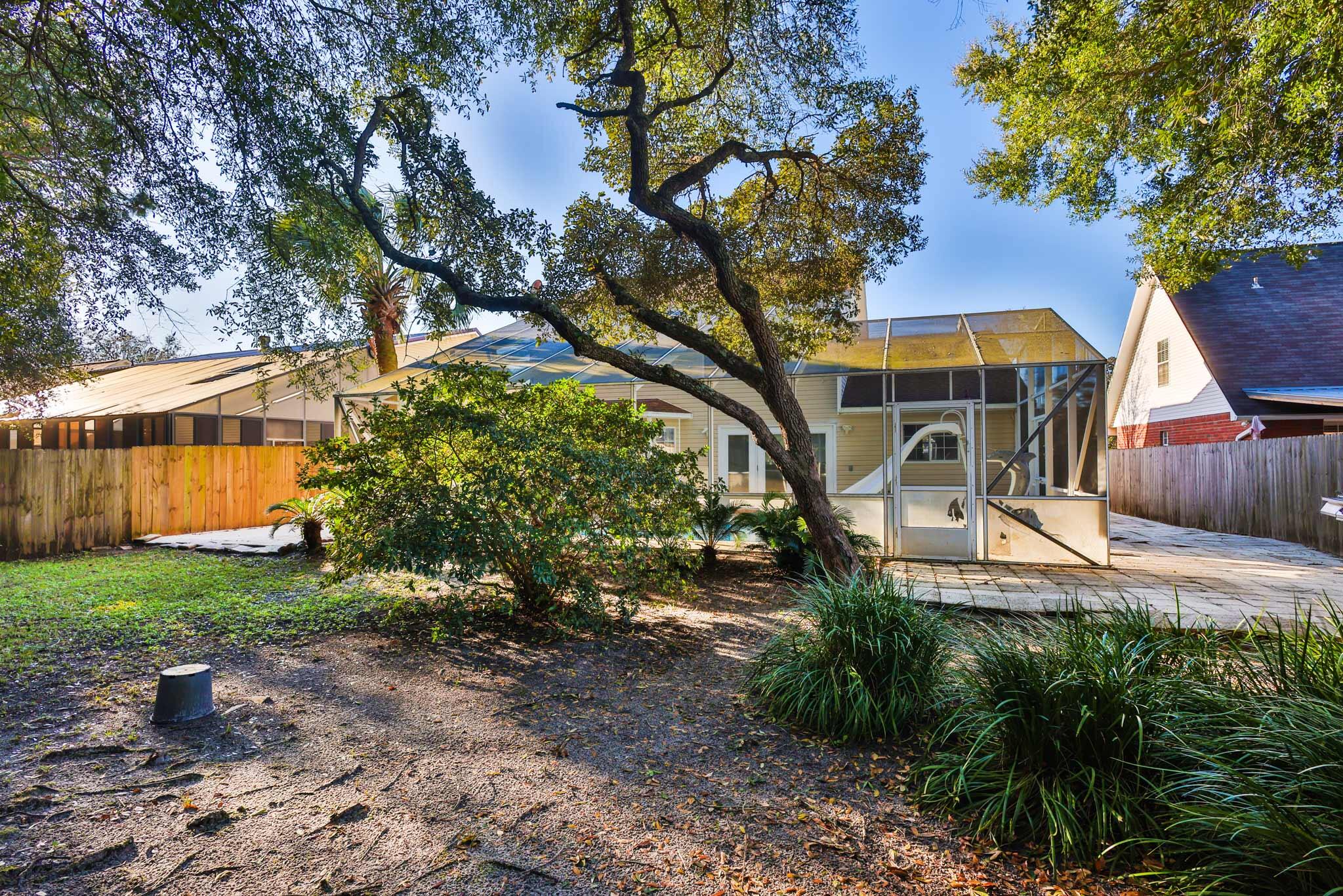 SHALIMAR COMMONS - Residential