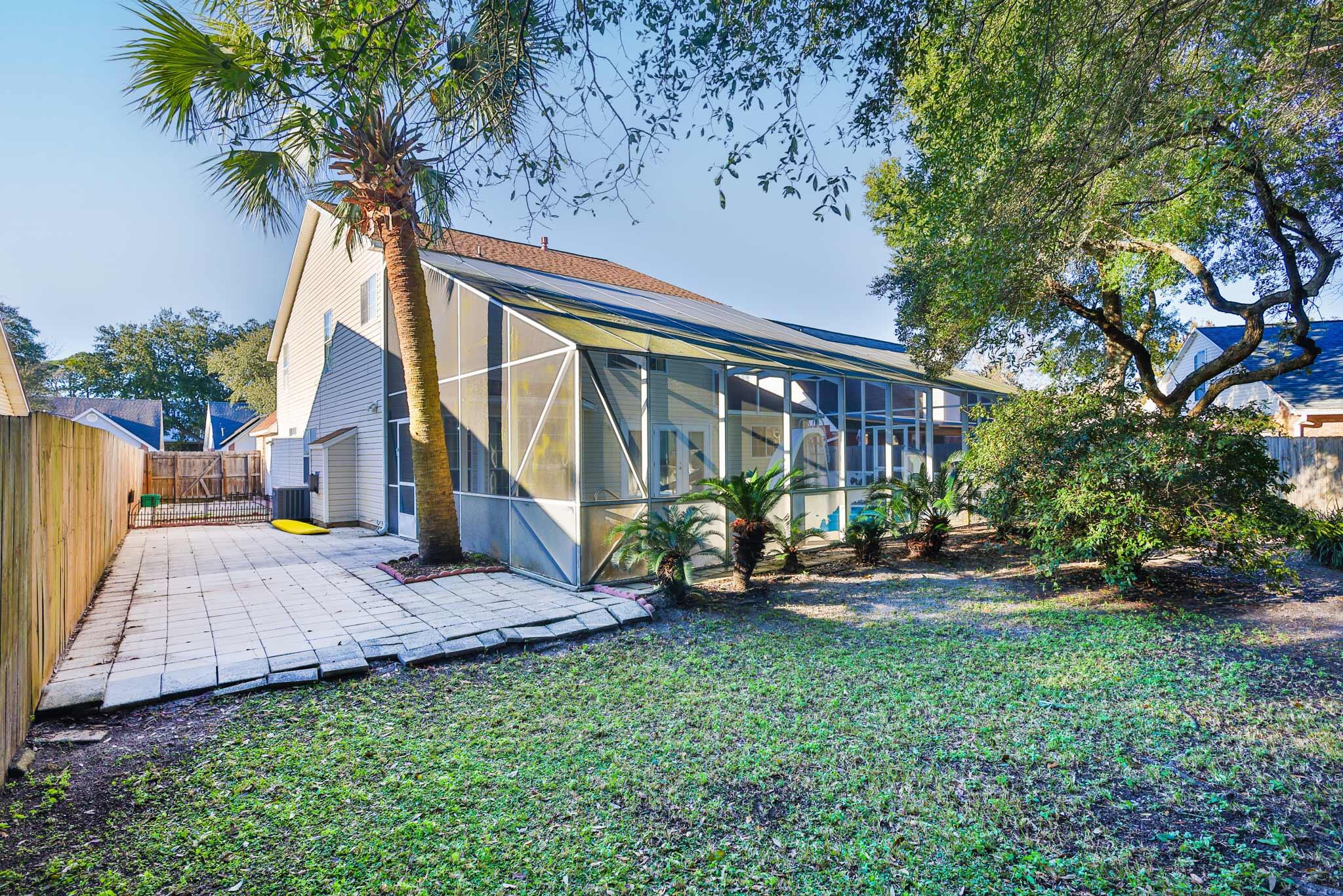 SHALIMAR COMMONS - Residential