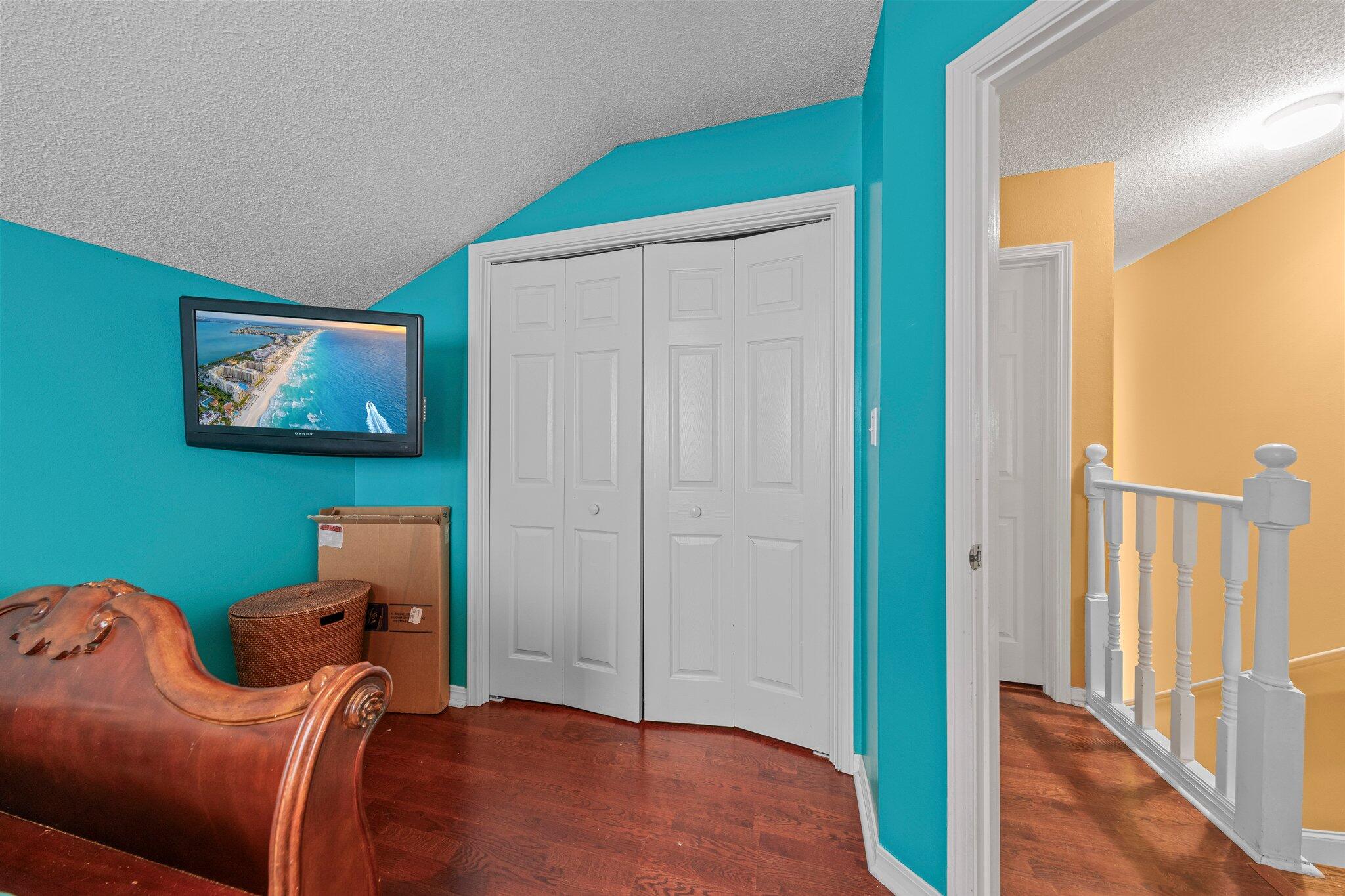 SHALIMAR COMMONS - Residential