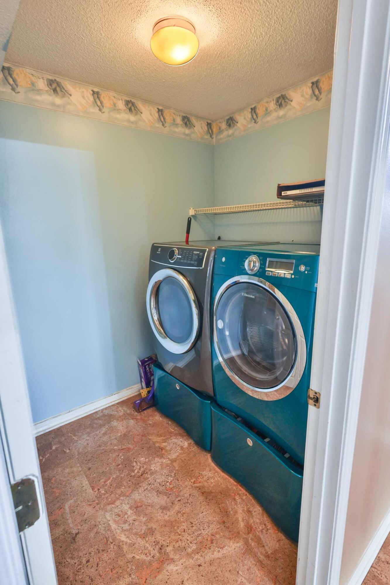 SHALIMAR COMMONS - Residential