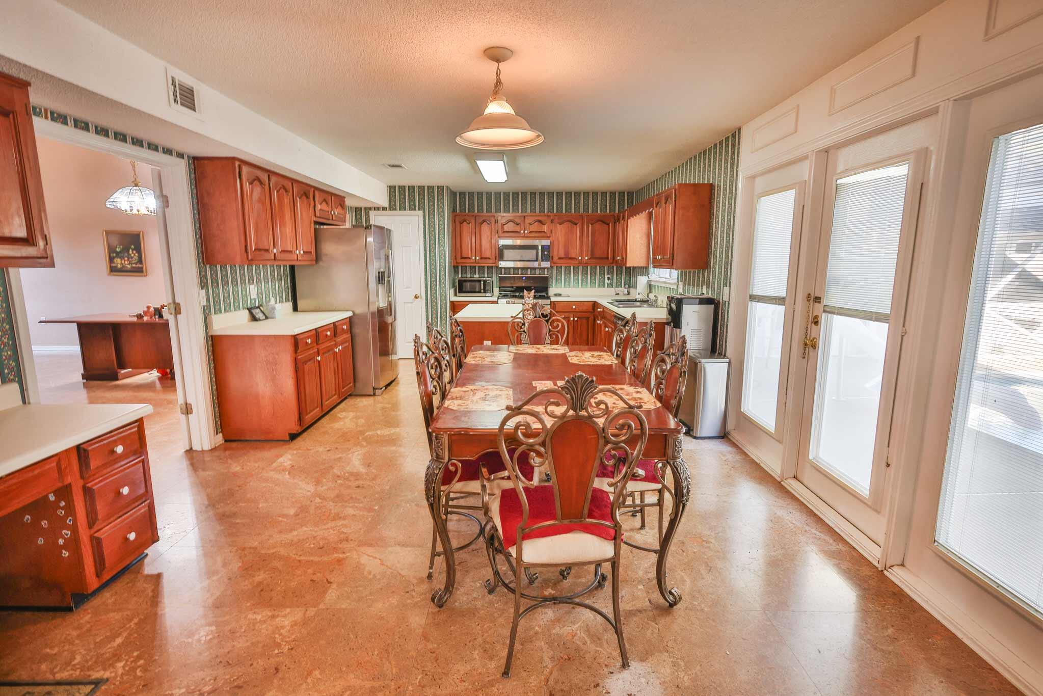 SHALIMAR COMMONS - Residential