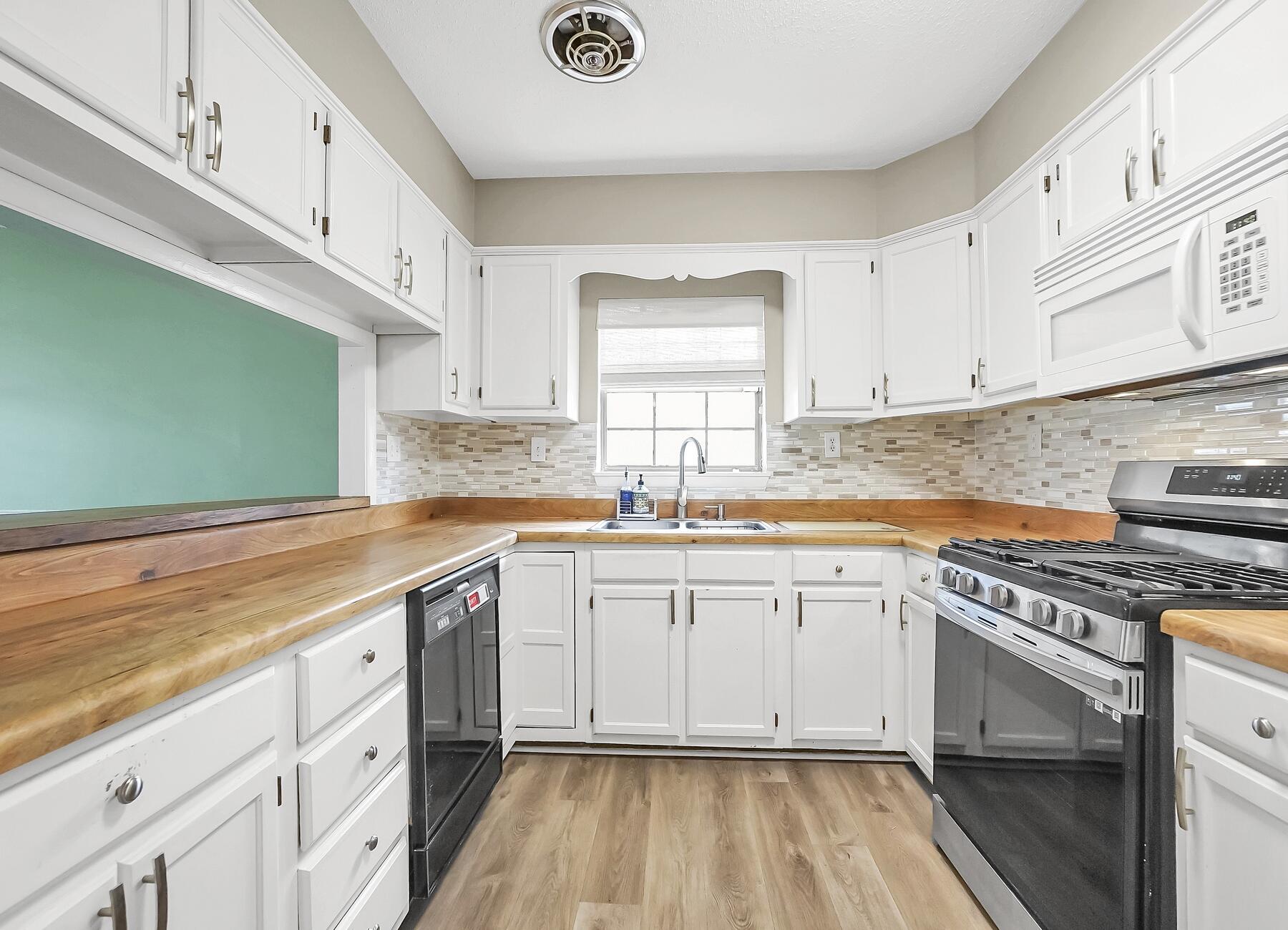 WINTHROP PLACE, 1st Addition - Residential