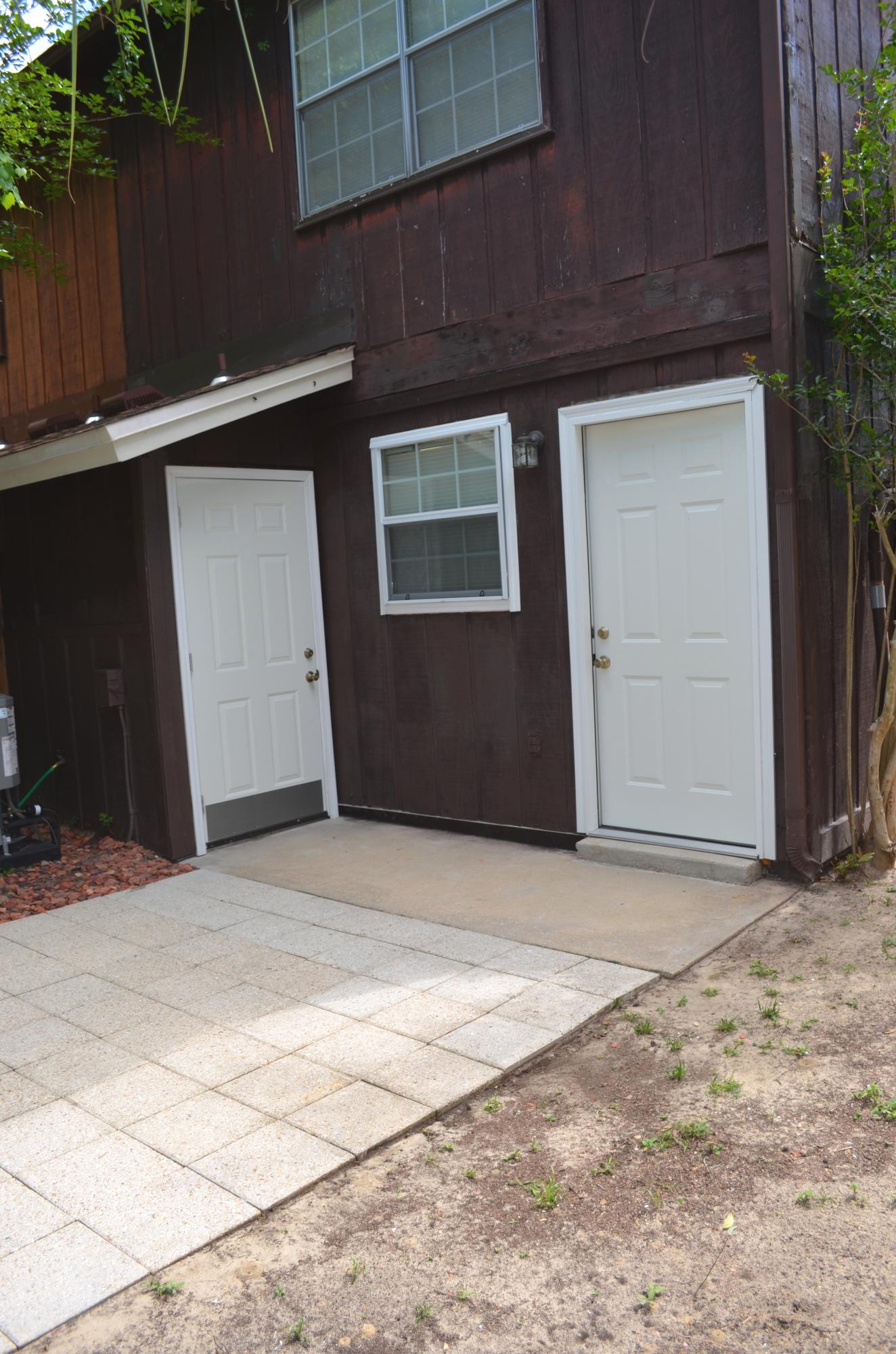 VALENCIA ARMS - Residential Lease