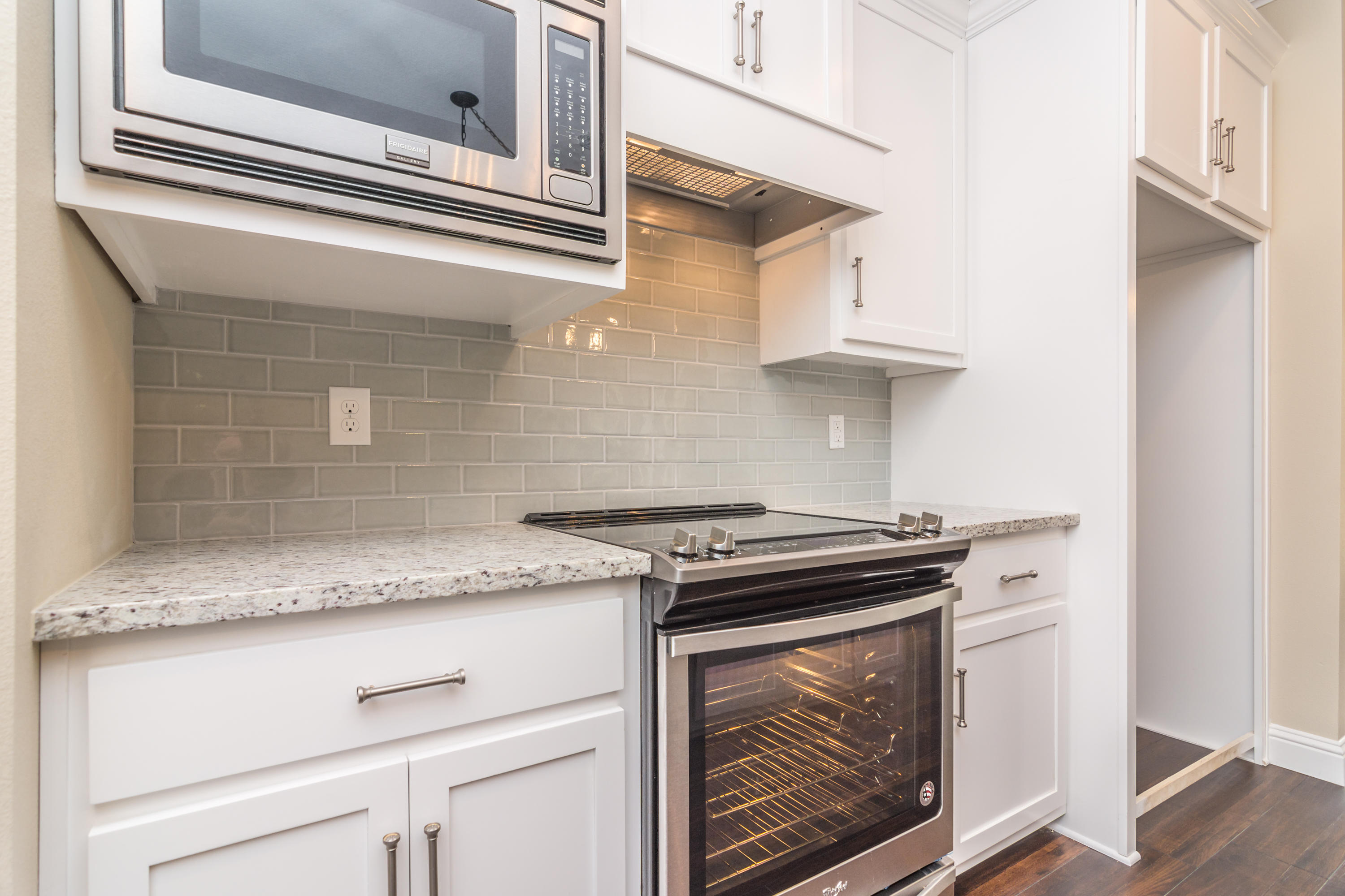 HOMEWOOD EST - Residential