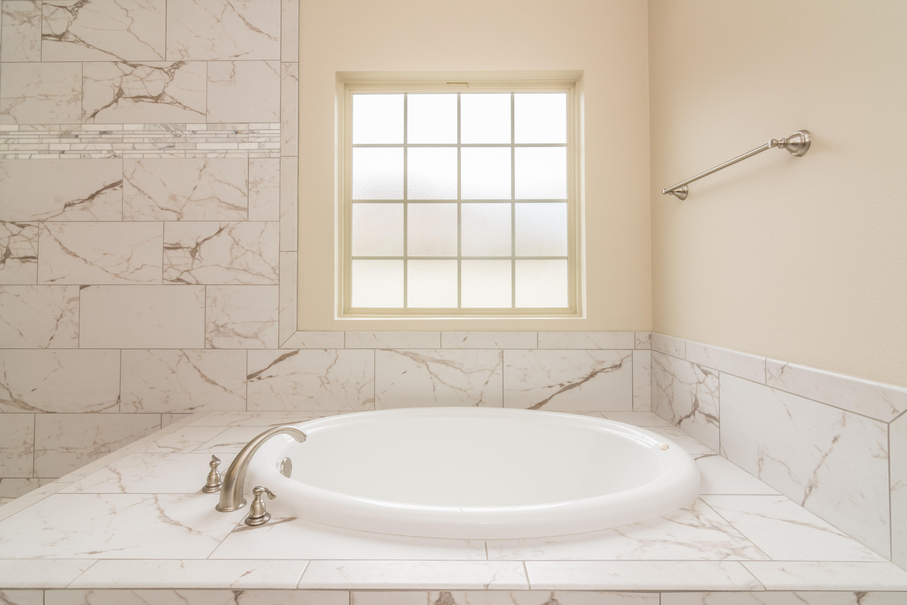 HOMEWOOD EST - Residential