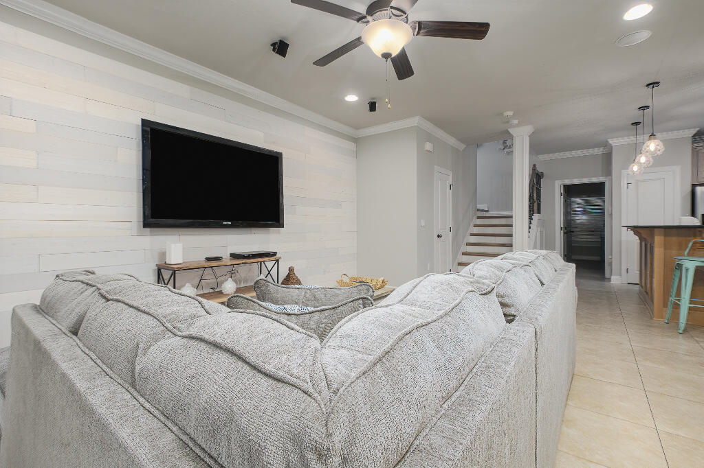 EMERALD BREEZE ESTATES - Residential