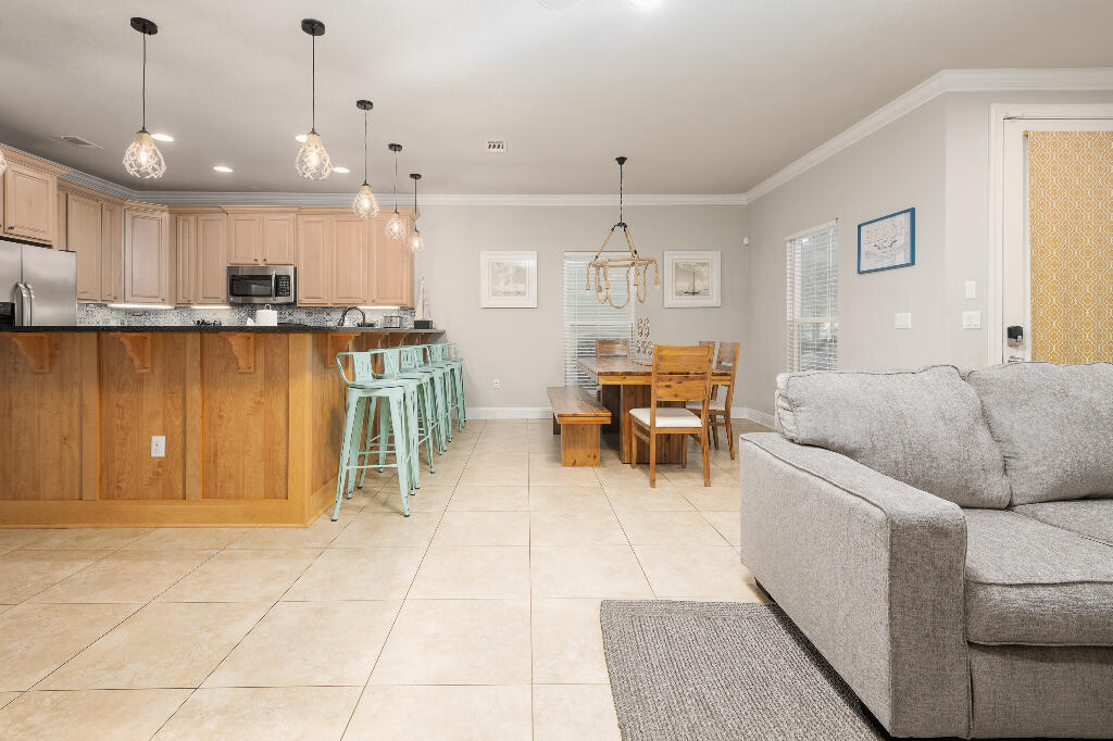 EMERALD BREEZE ESTATES - Residential