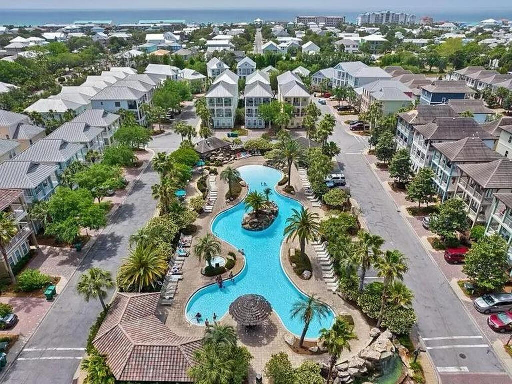 EMERALD BREEZE ESTATES - Residential