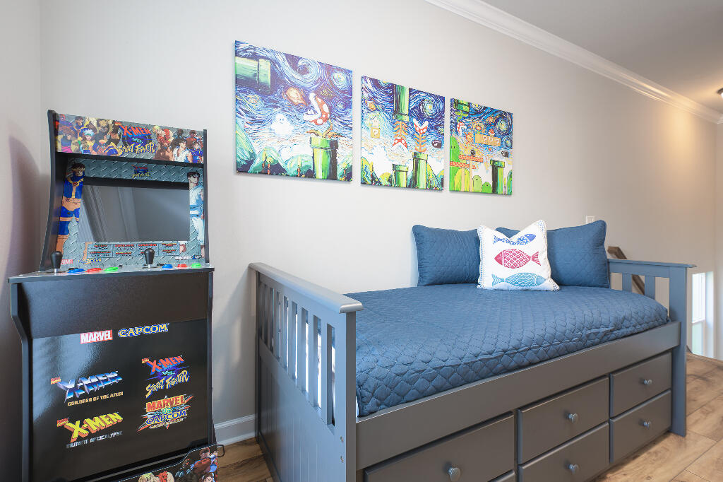 EMERALD BREEZE ESTATES - Residential