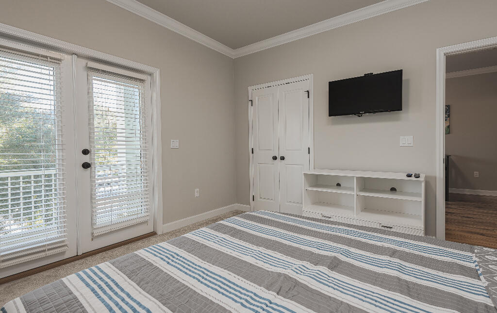 EMERALD BREEZE ESTATES - Residential