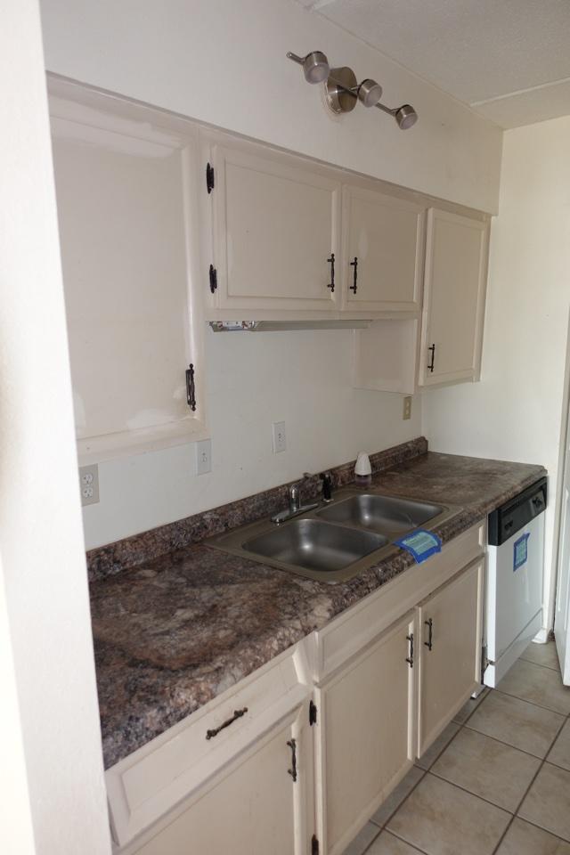 CEDARS CONDO - Residential