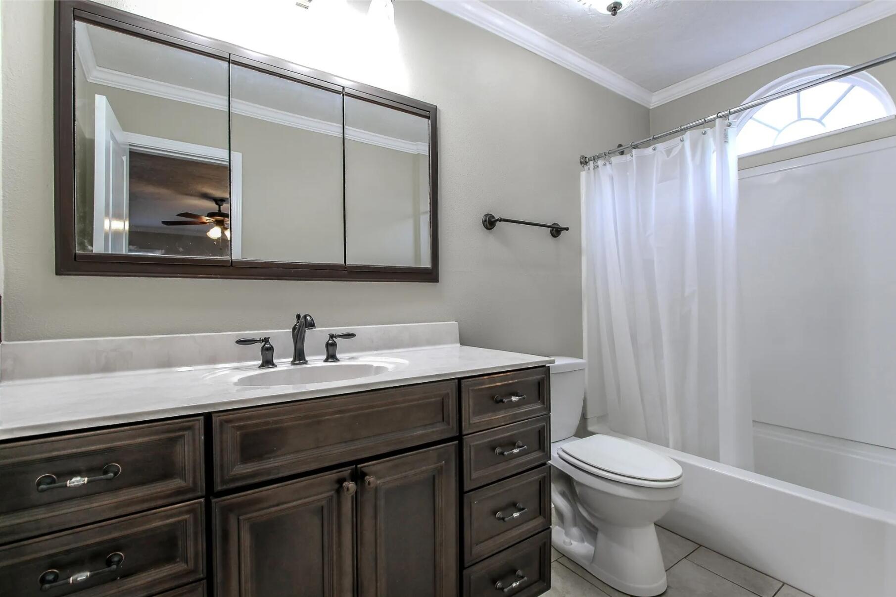 LAKE LORRAINE ESTATES 2 - Residential Lease