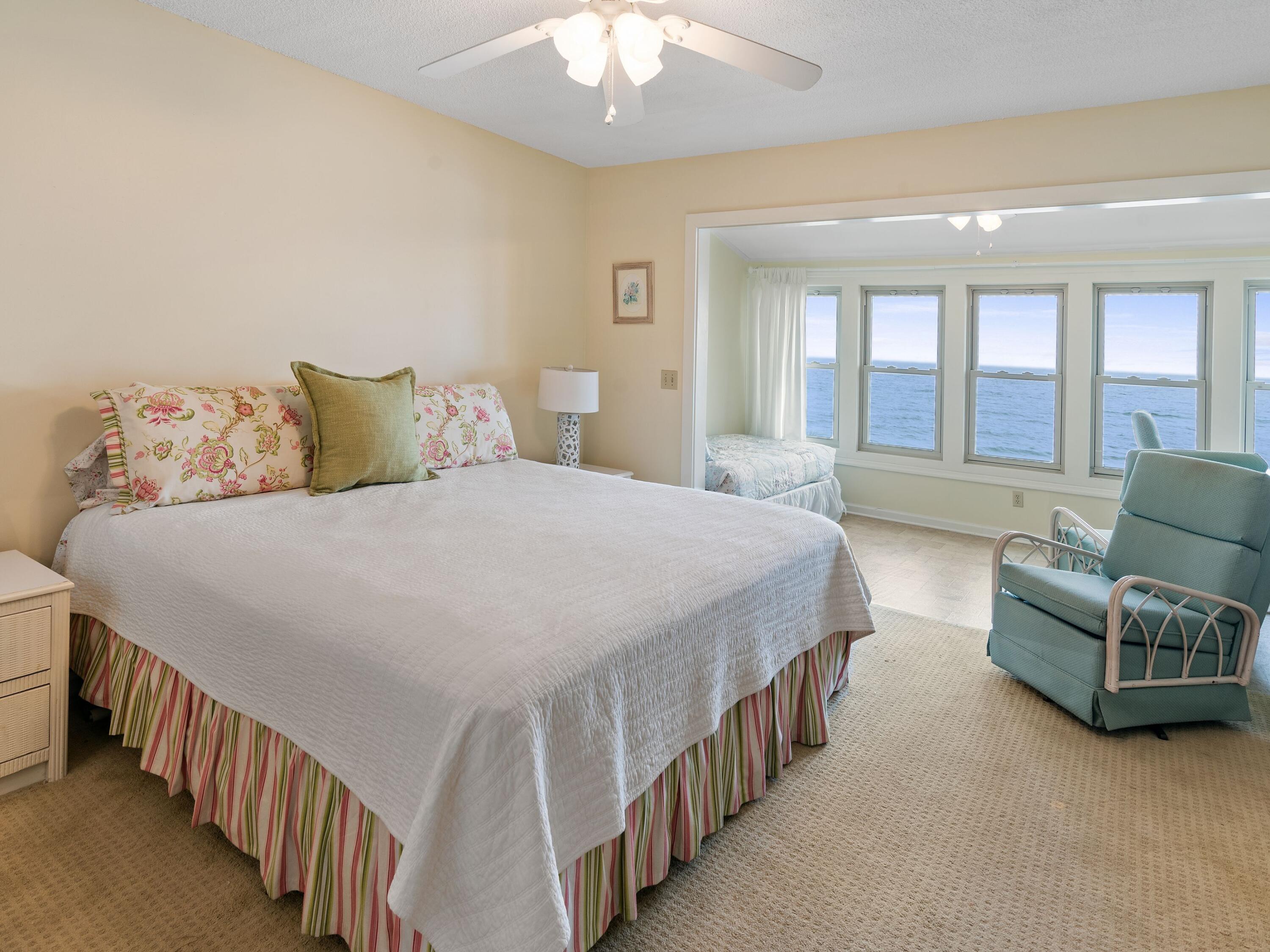 Sea Cliffs T/H - Residential