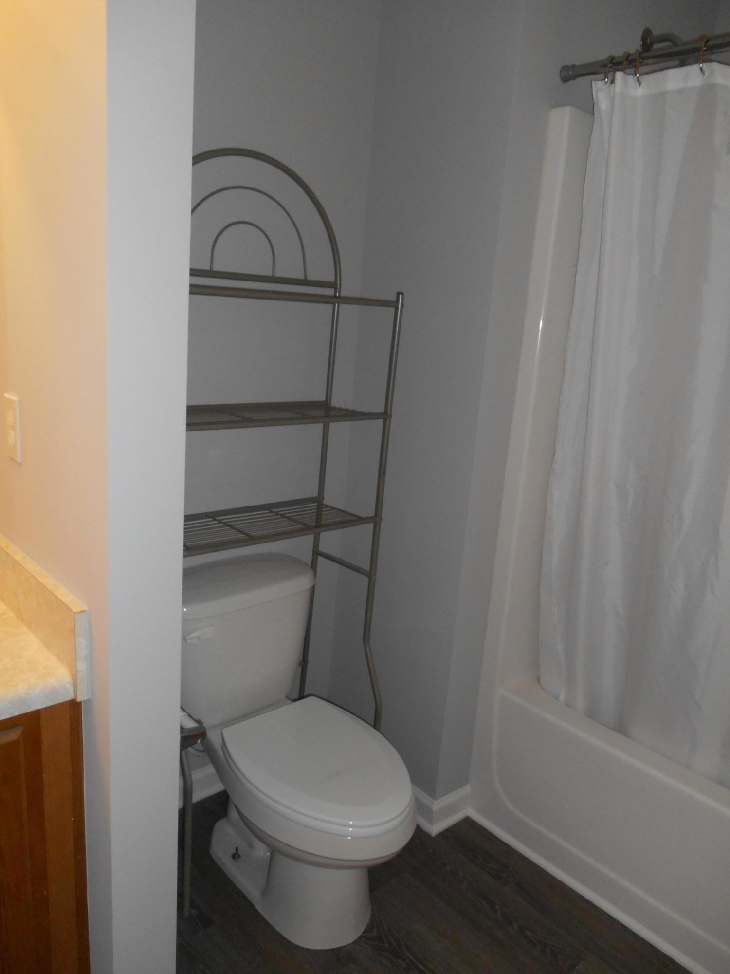 ROLLING PINES - Residential Lease